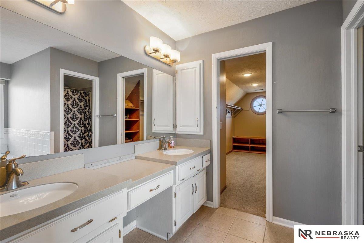10113 S 176th Street, Omaha, NE 68136 — MLS #22535069 — photo 28 of 56