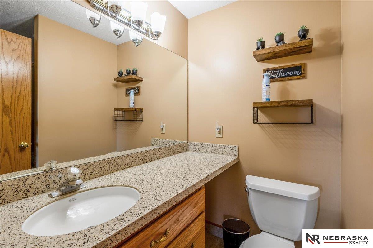 10113 S 176th Street, Omaha, NE 68136 — MLS #22535069 — photo 35 of 56
