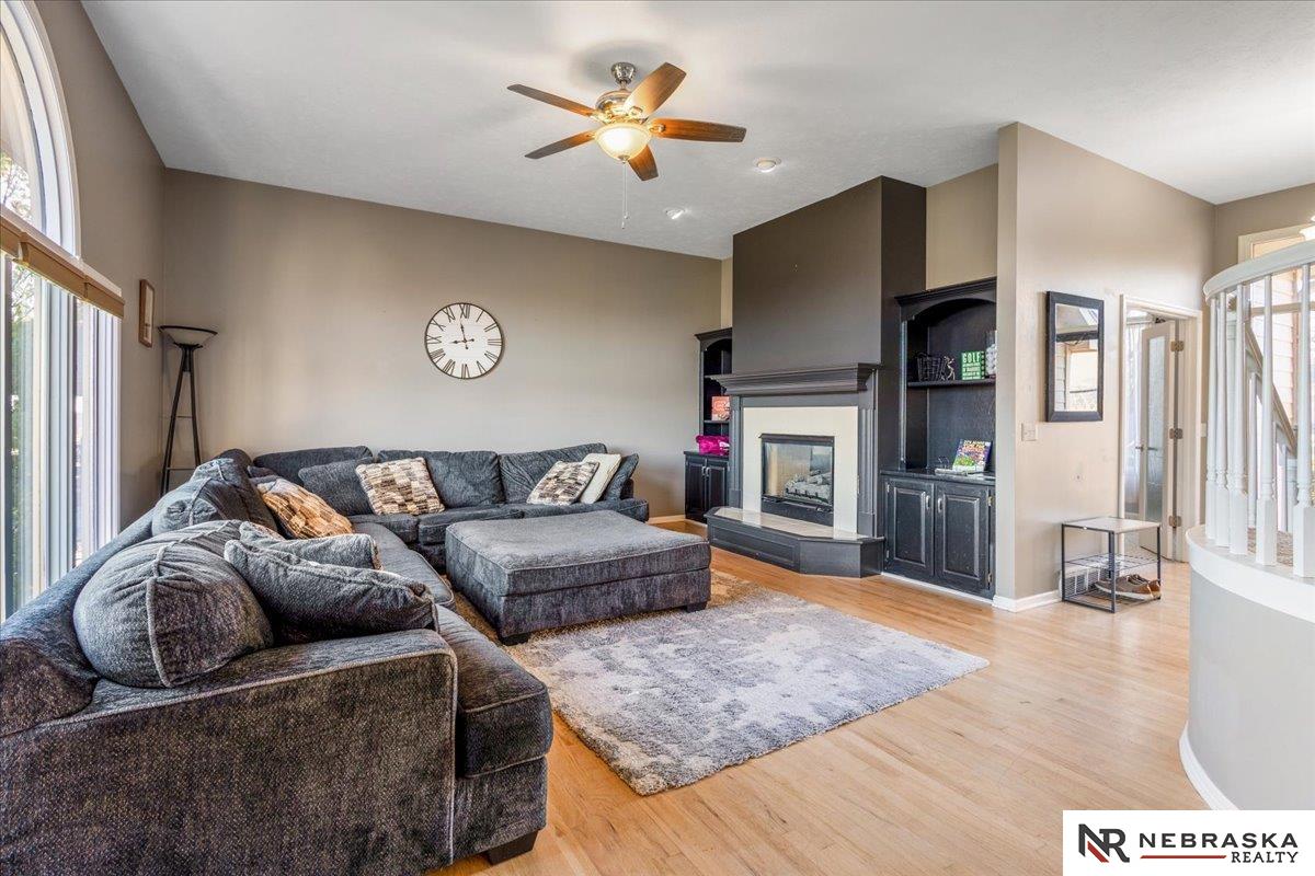 10113 S 176th Street, Omaha, NE 68136 — MLS #22535069 — photo 7 of 56