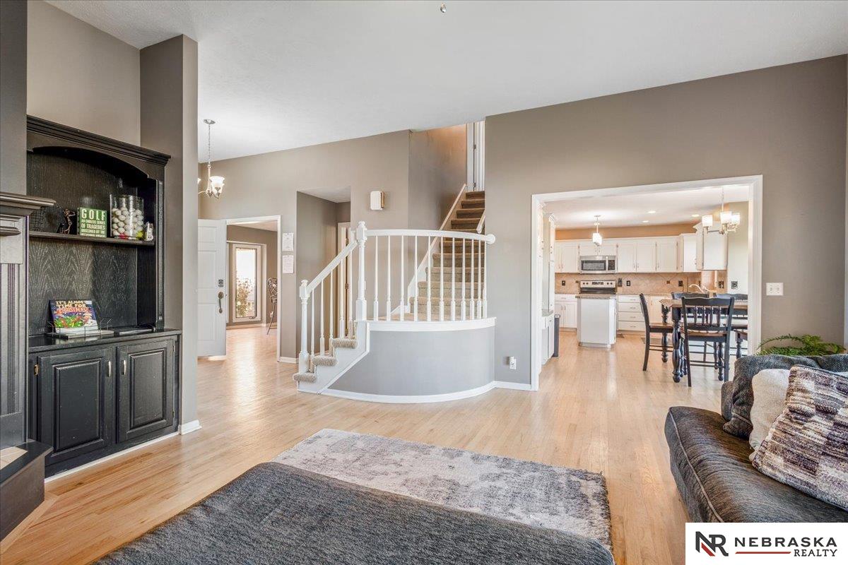 10113 S 176th Street, Omaha, NE 68136 — MLS #22535069 — photo 9 of 56