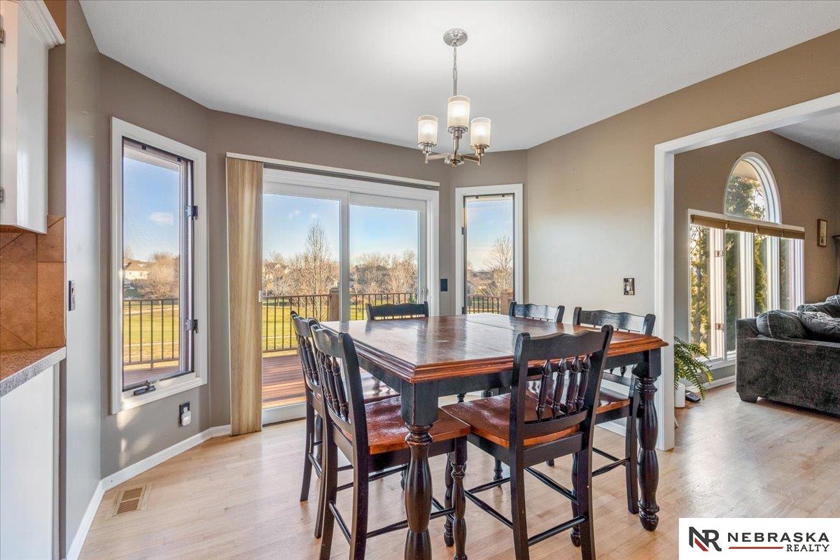 10113 S 176th Street, Omaha, NE 68136 — MLS #22535069 — photo 10 of 56