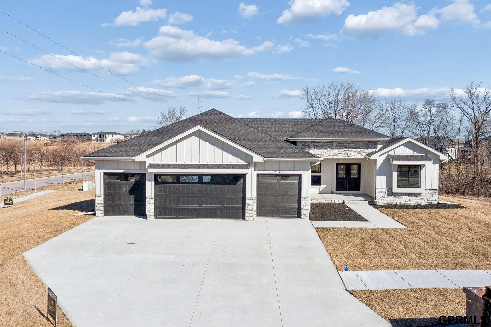 3310 212th Street, Elkhorn, NE, 68022