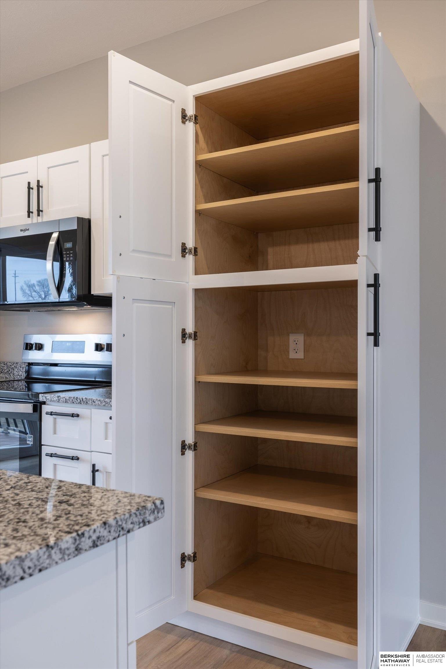 5407 208 Court, Elkhorn, NE, 68022