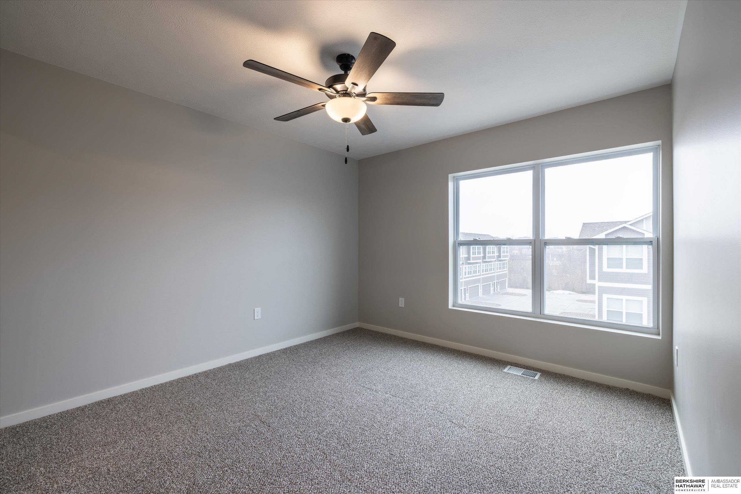 5407 208 Court, Elkhorn, NE, 68022