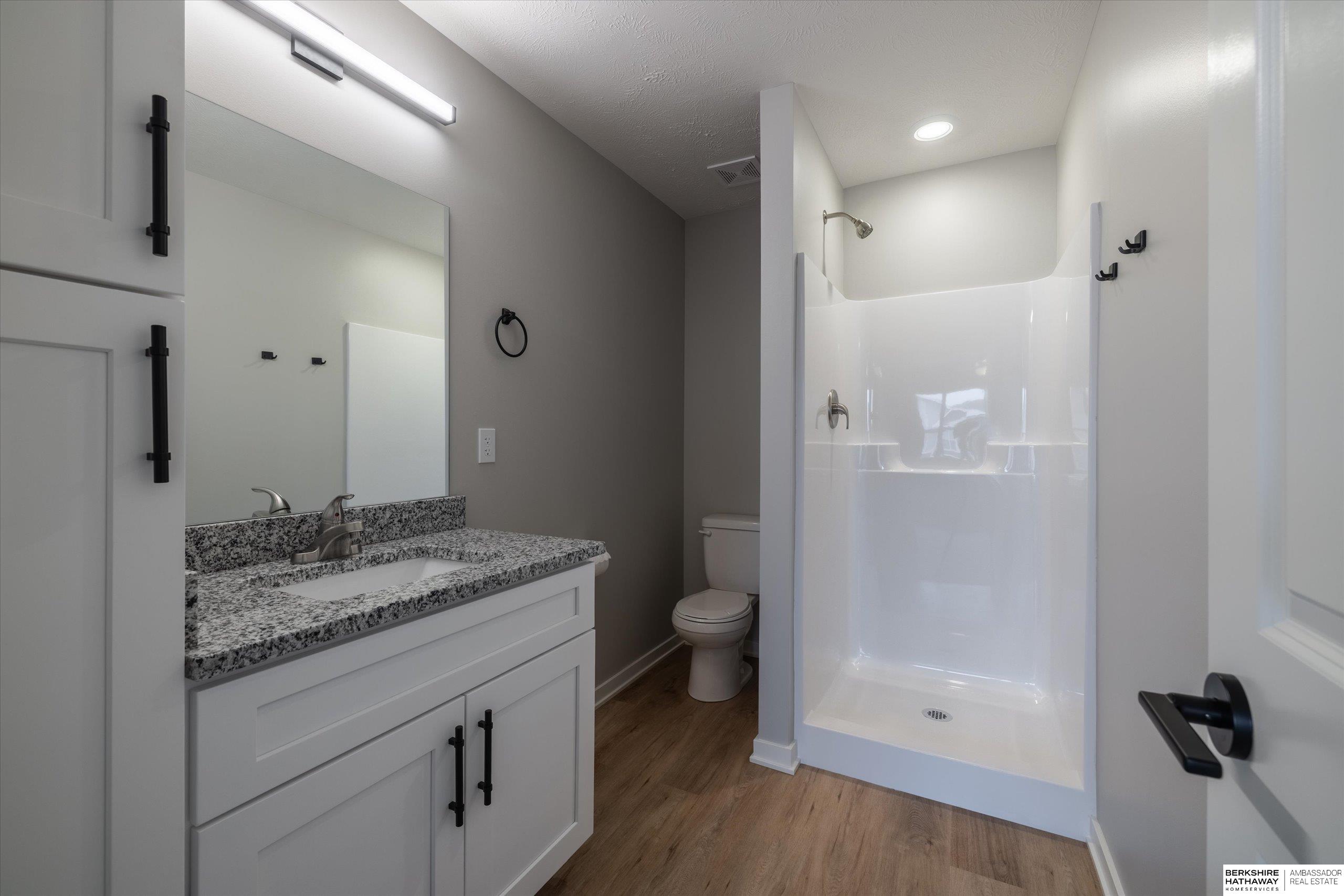 5407 208 Court, Elkhorn, NE, 68022