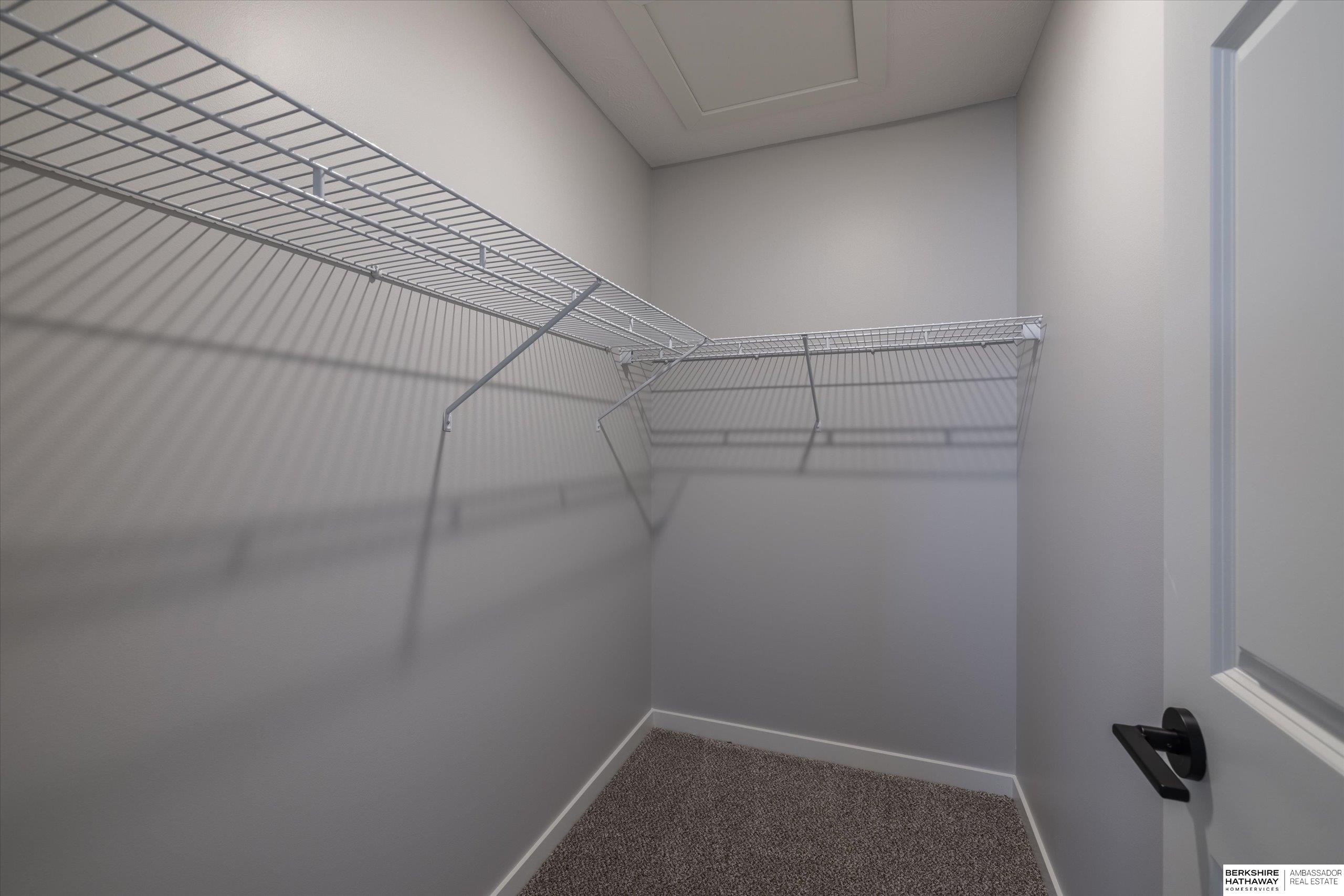 5407 208 Court, Elkhorn, NE, 68022