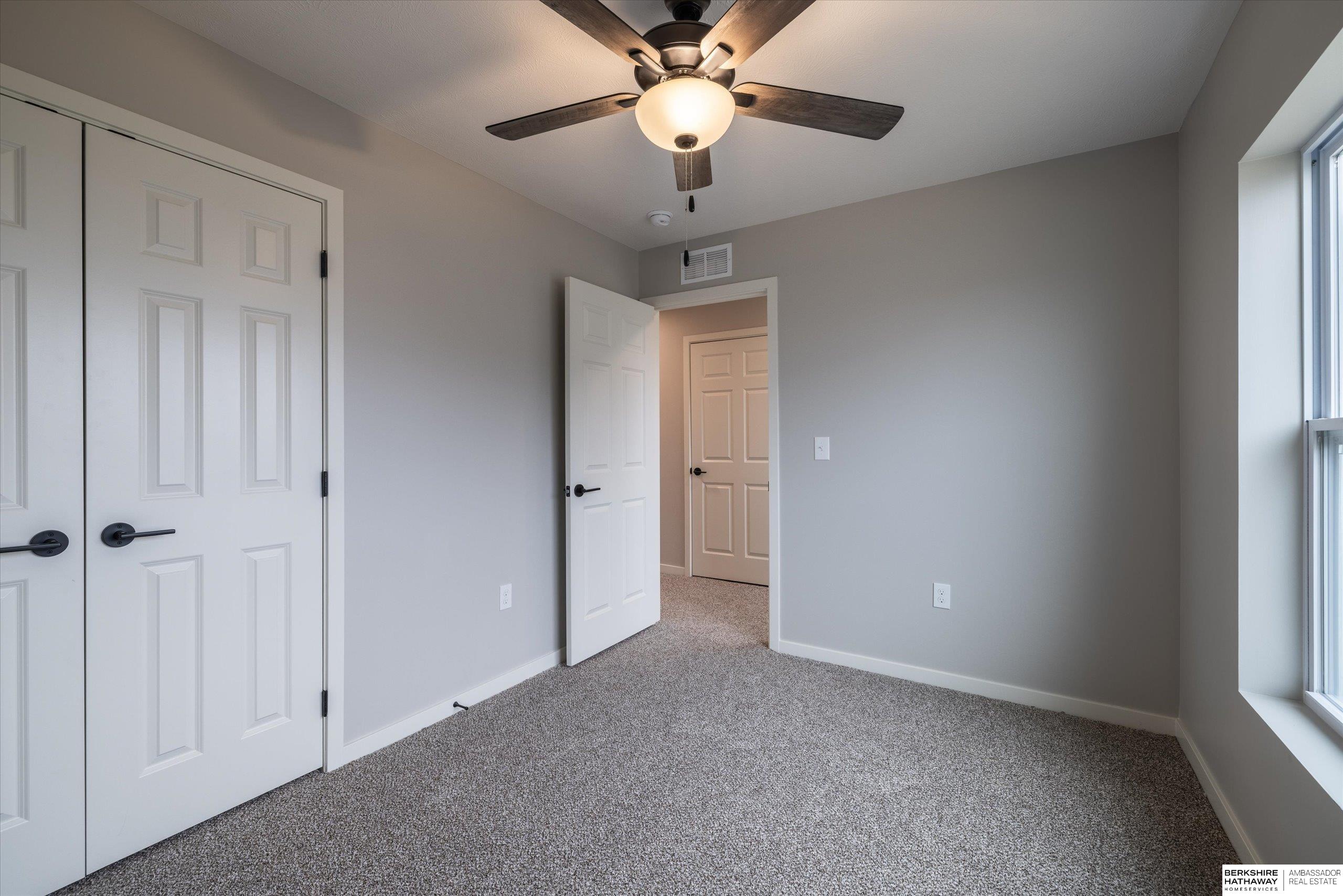 5407 208 Court, Elkhorn, NE, 68022