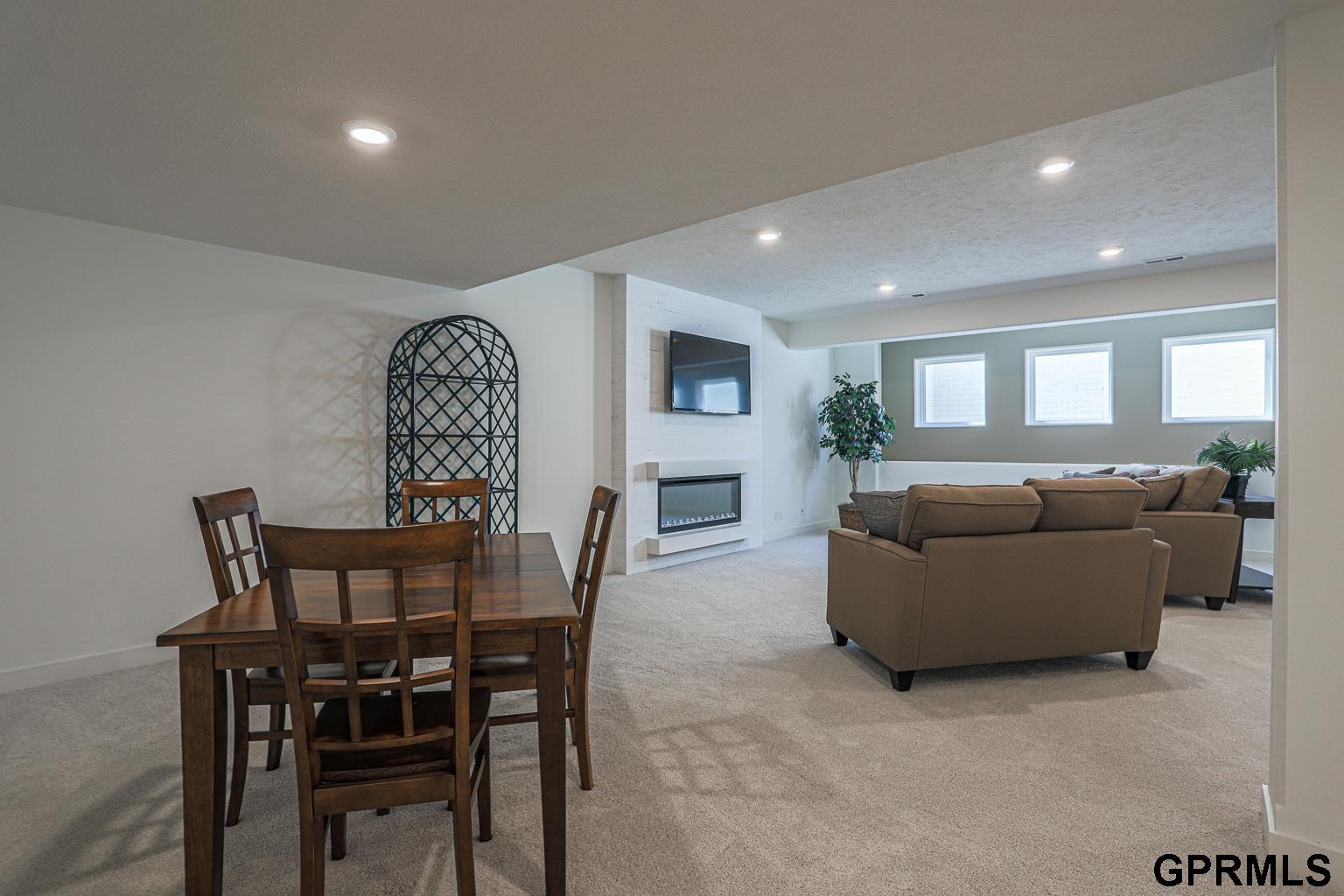 11363 170 Street, Bennington, NE, 68007