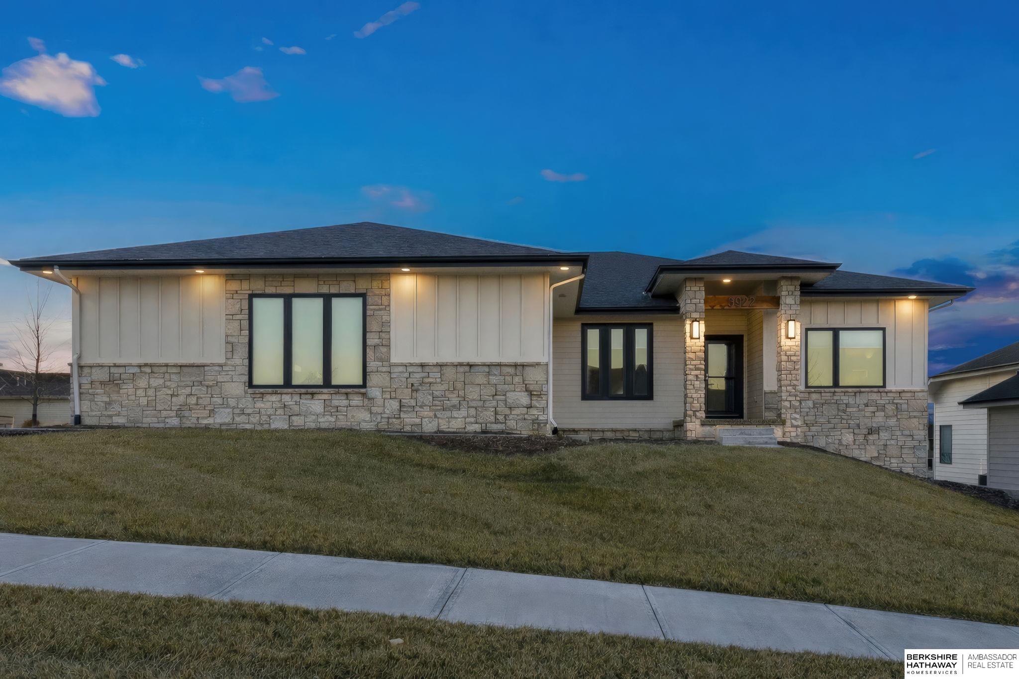 2204 N 182nd Avenue, Elkhorn, NE, 68022