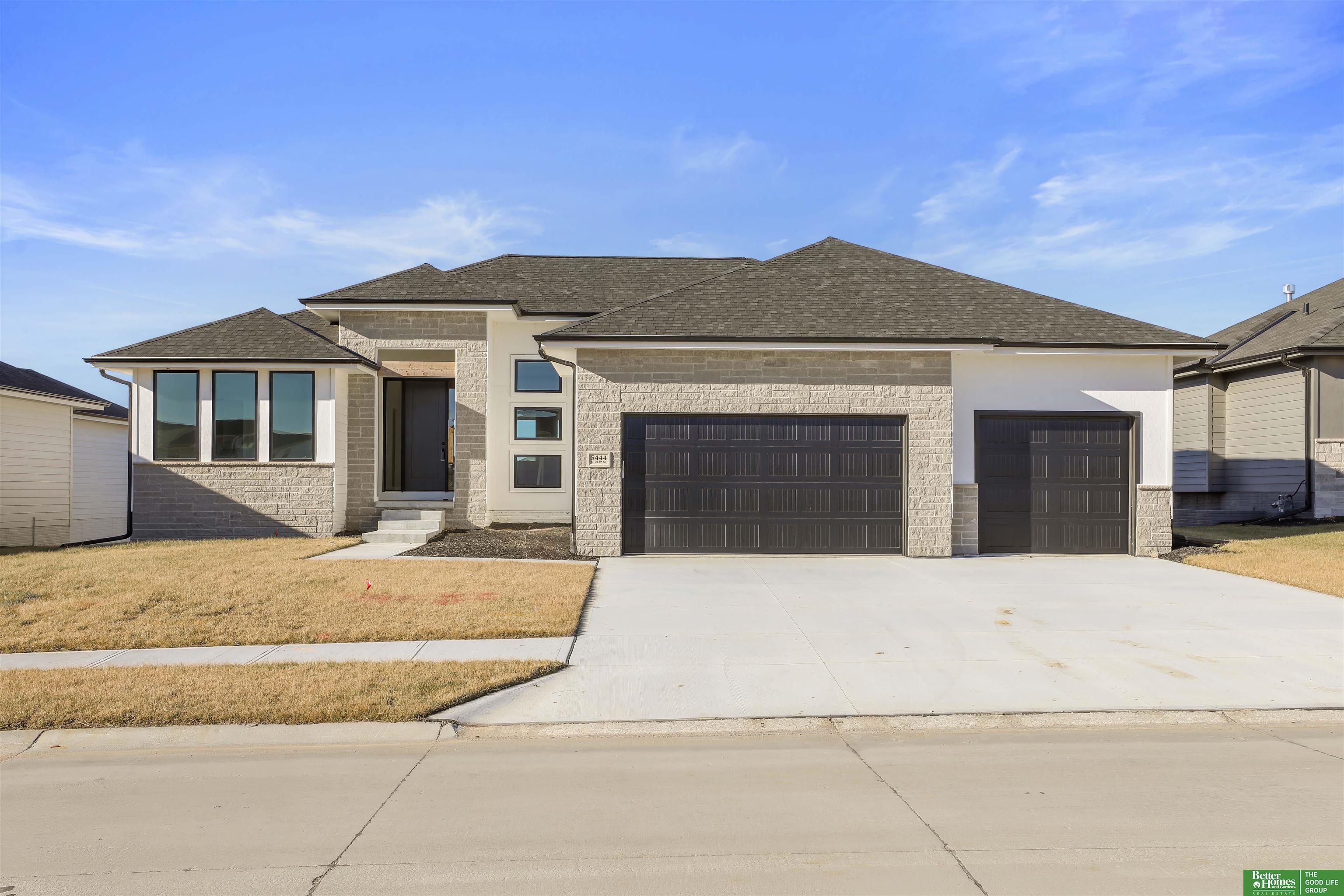 5430 212 Avenue, Elkhorn, NE, 68022