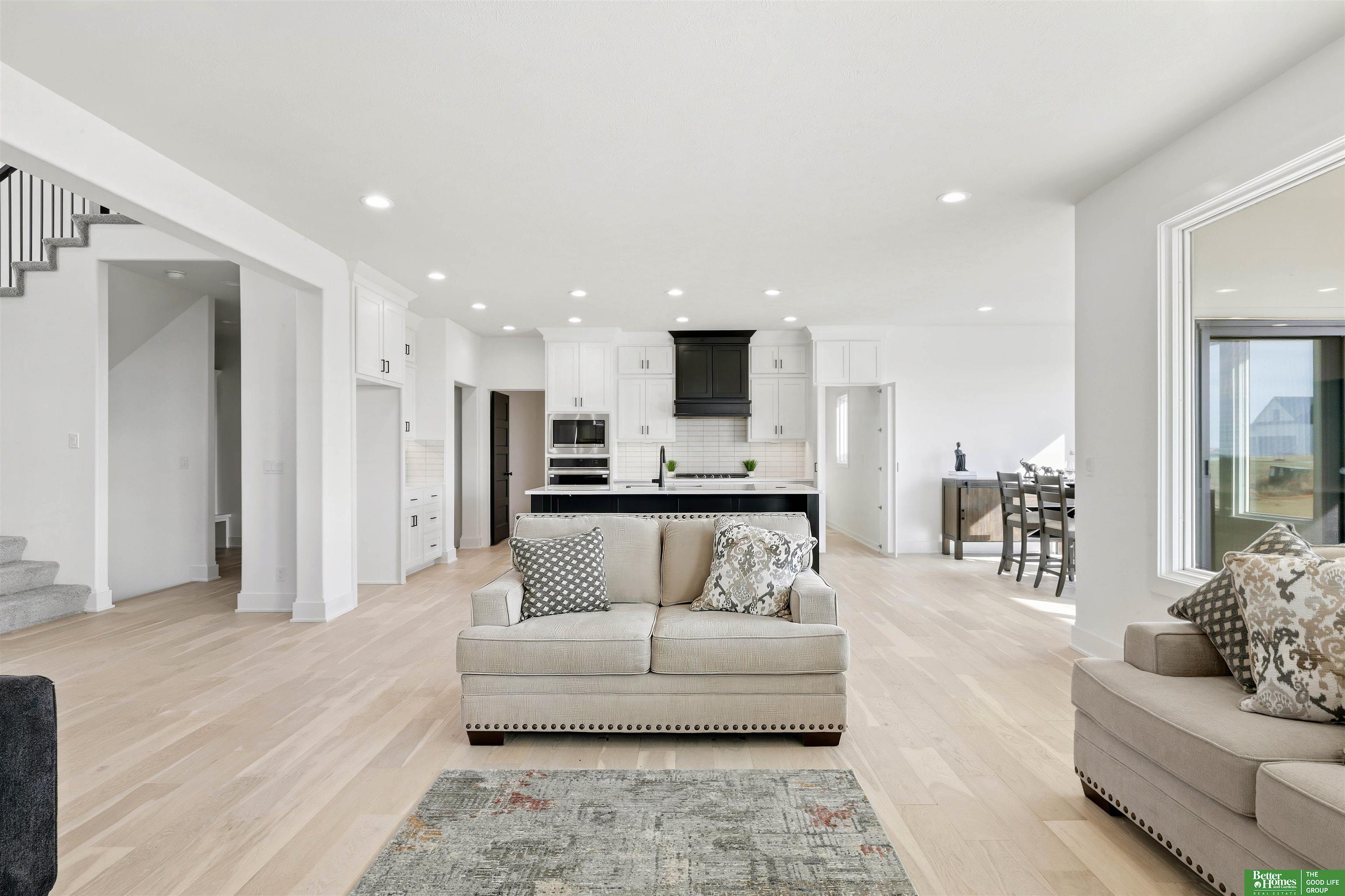 5713 N 198th Street, Elkhorn, NE, 68022