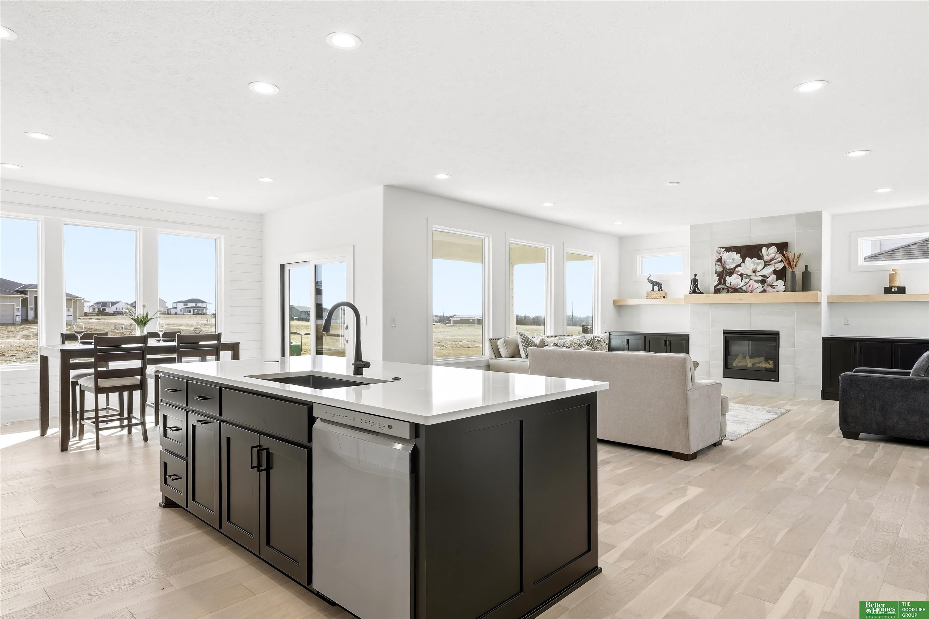 5713 N 198th Street, Elkhorn, NE, 68022