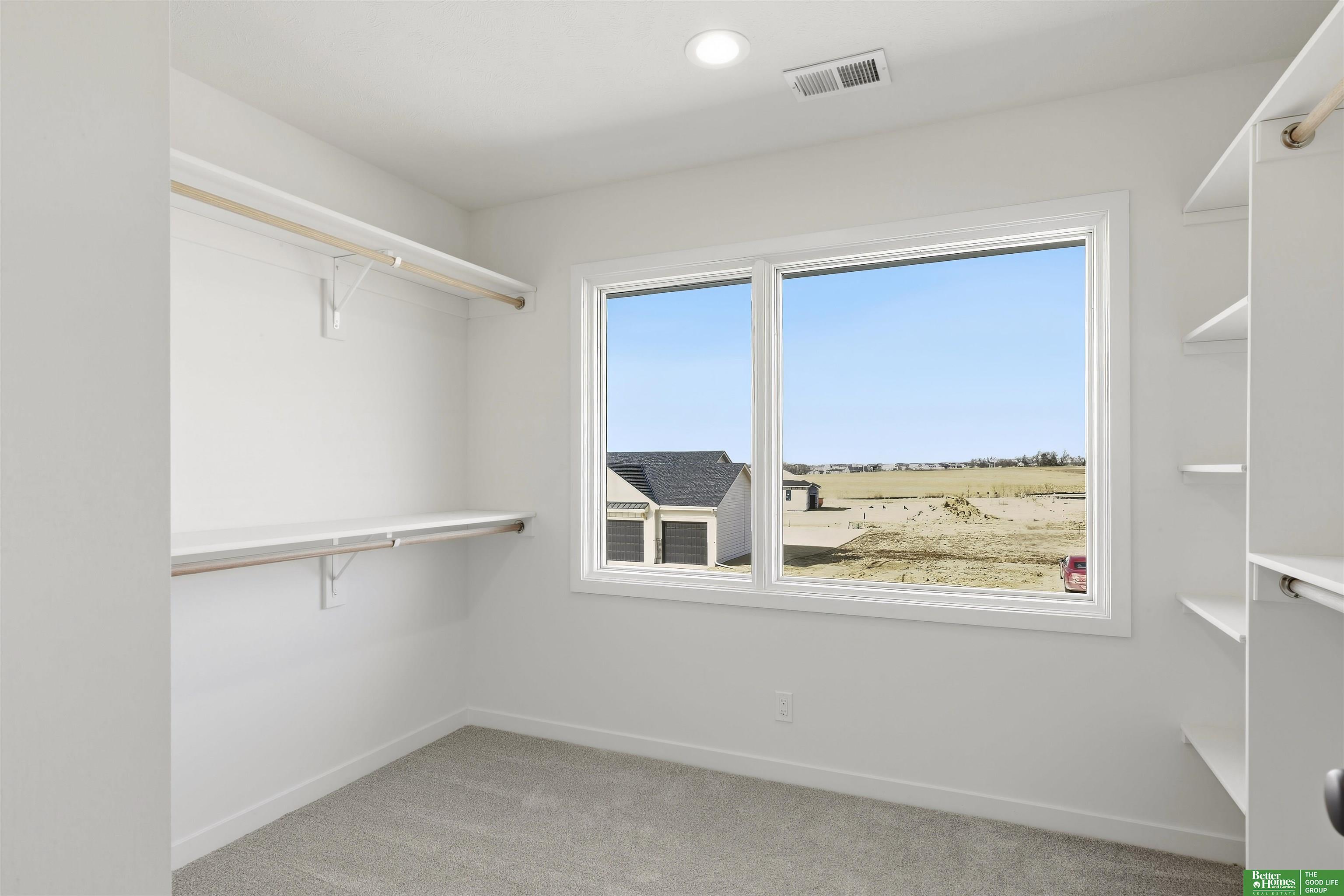 5713 N 198th Street, Elkhorn, NE, 68022