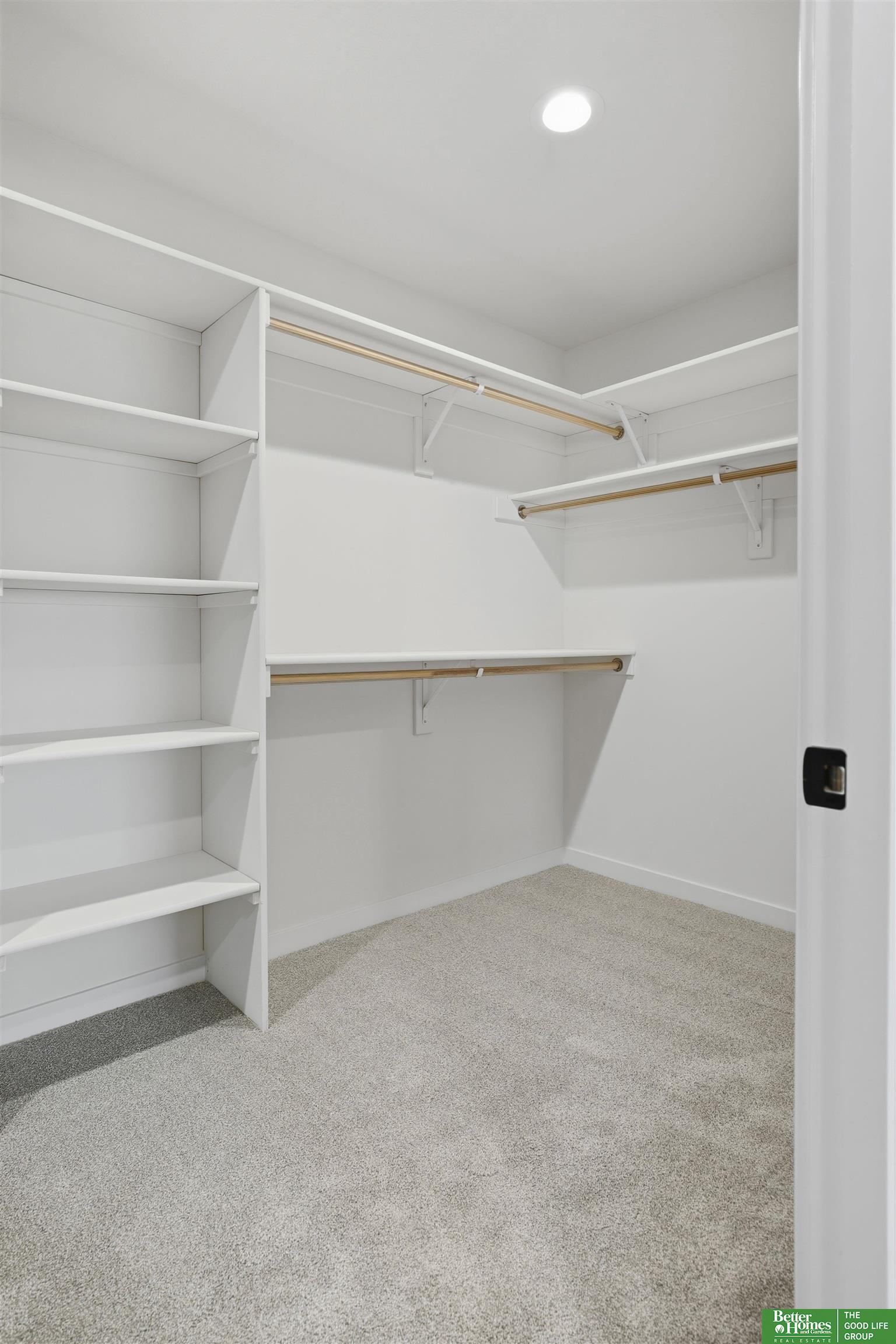 5713 N 198th Street, Elkhorn, NE, 68022