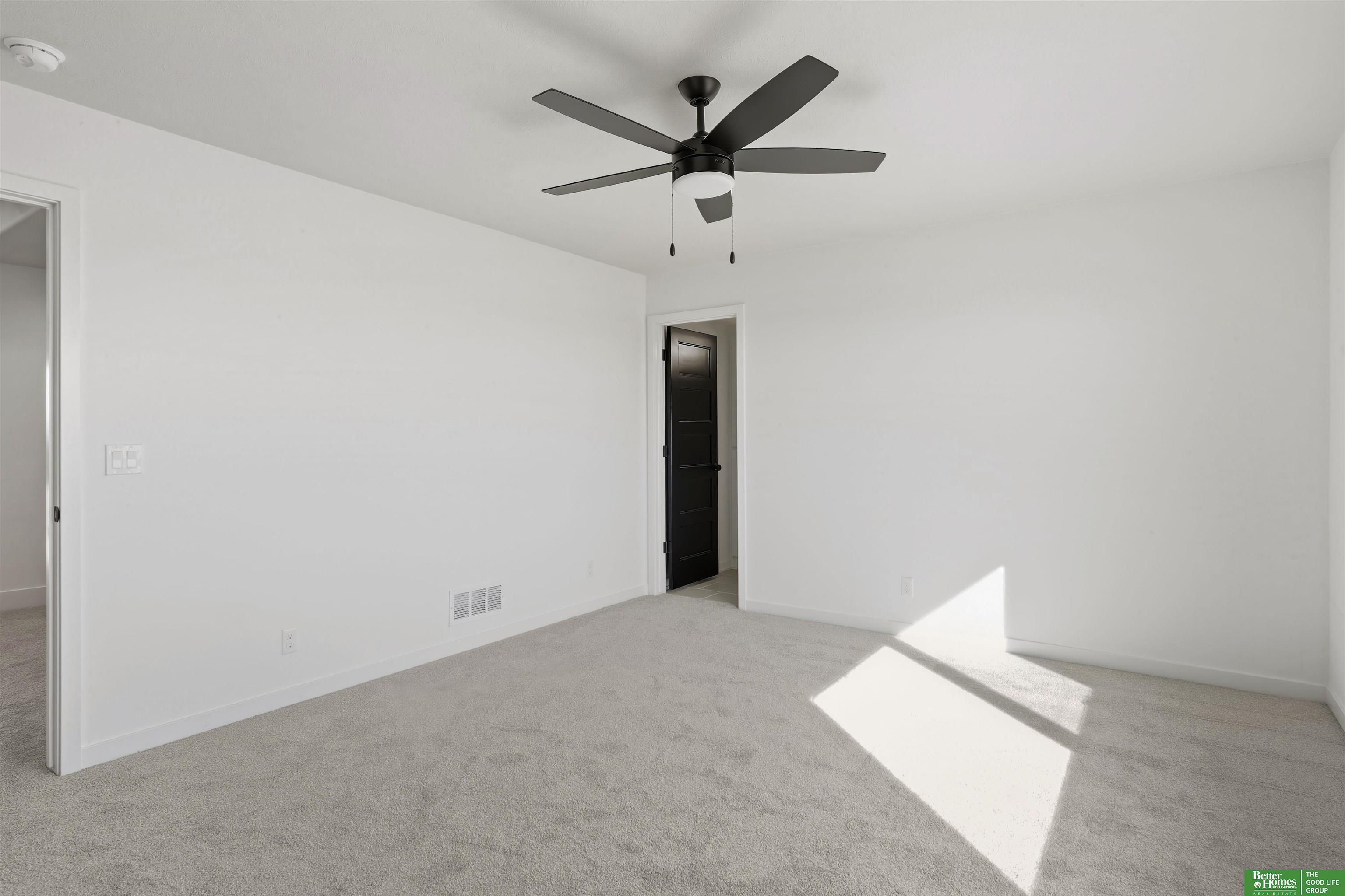 5713 N 198th Street, Elkhorn, NE, 68022