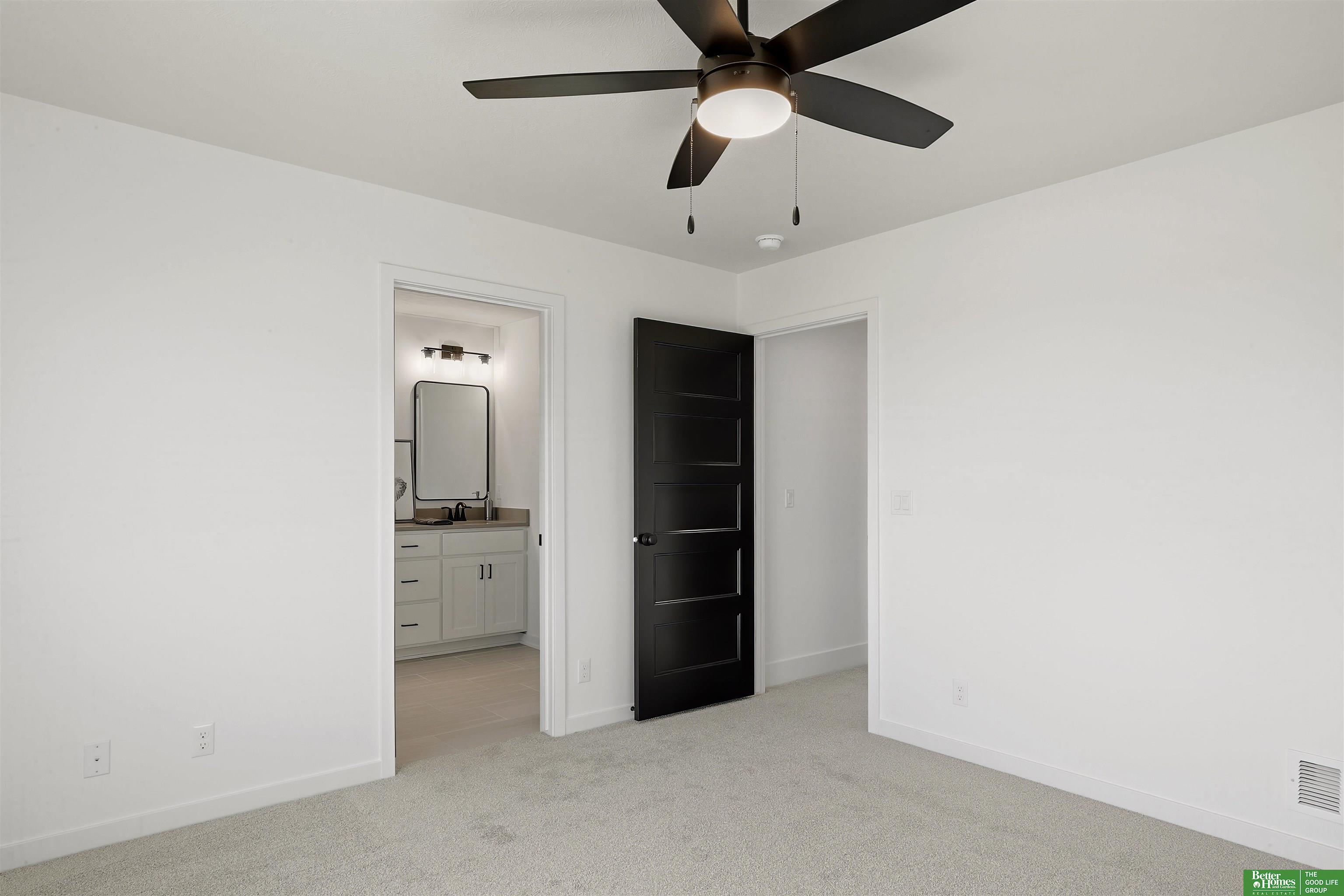 5713 N 198th Street, Elkhorn, NE, 68022