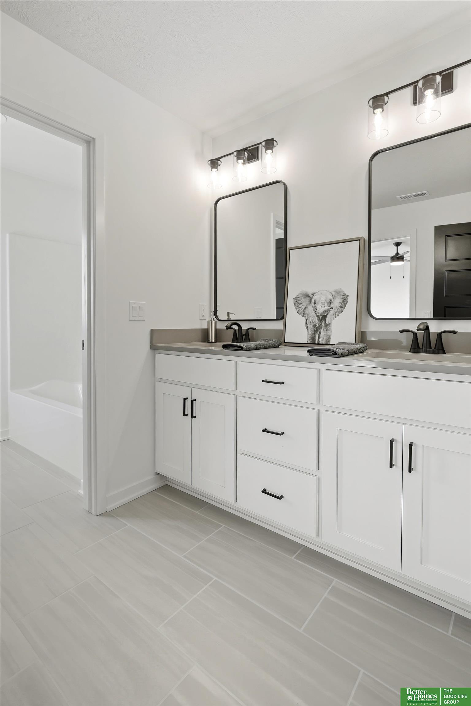 5713 N 198th Street, Elkhorn, NE, 68022