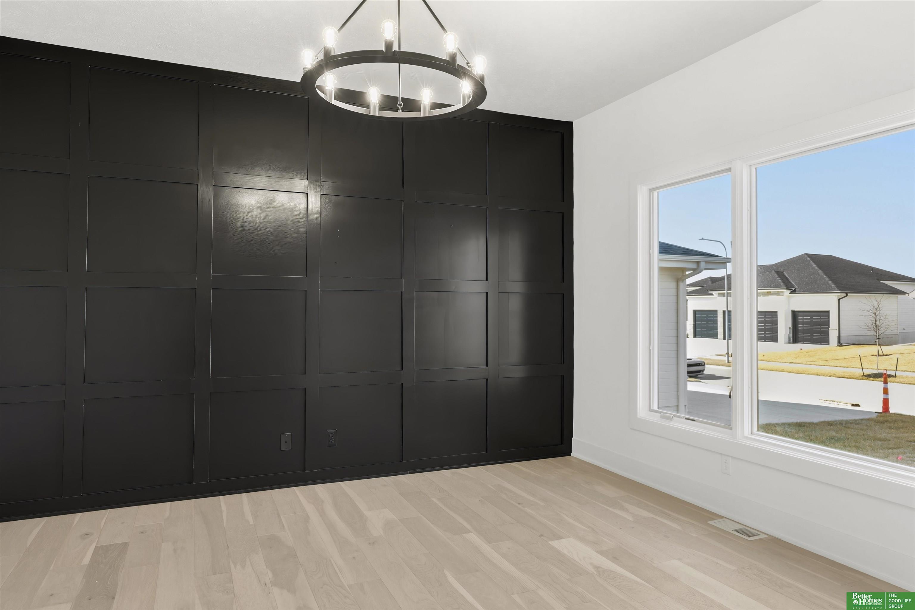 5713 N 198th Street, Elkhorn, NE, 68022