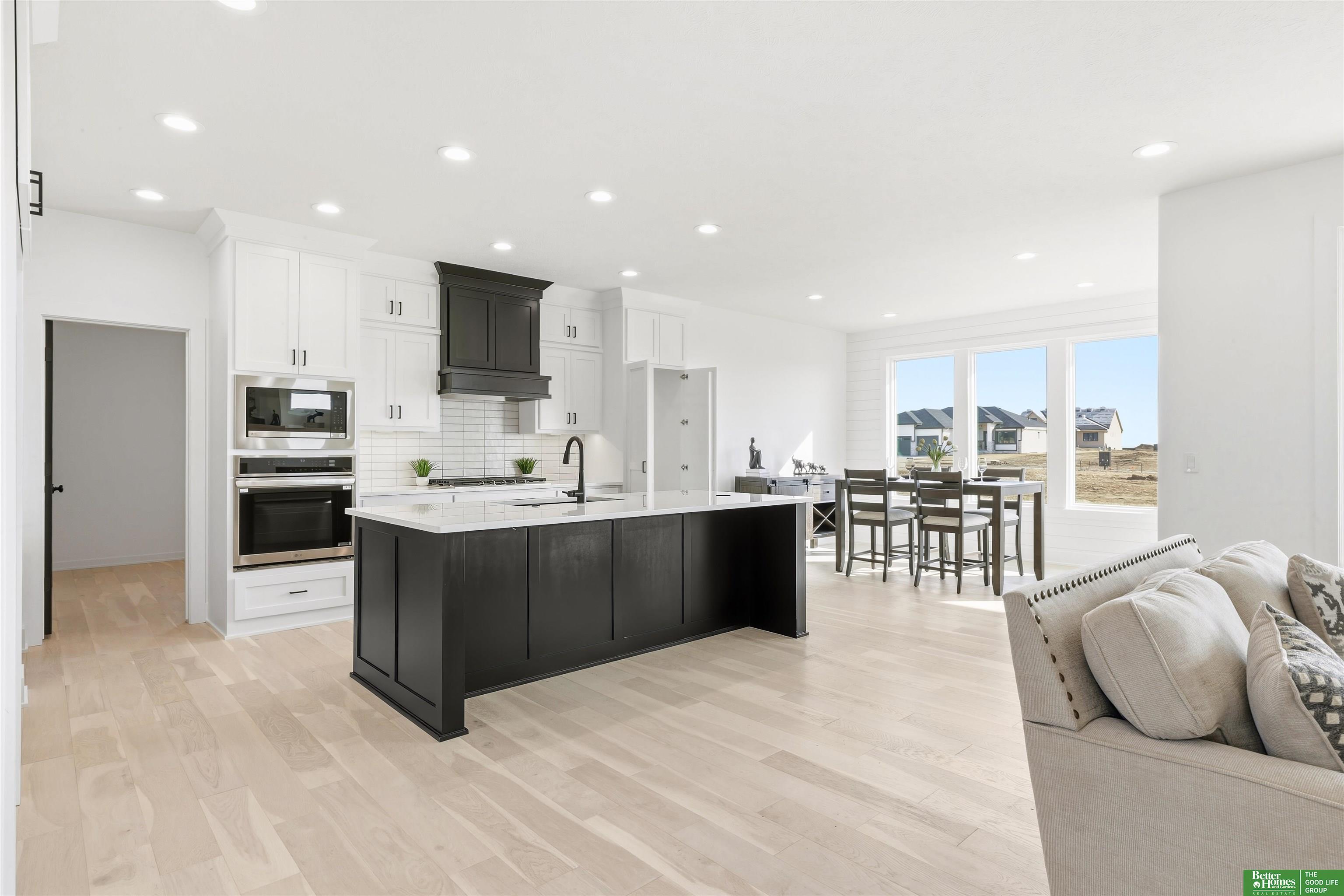 5713 N 198th Street, Elkhorn, NE, 68022