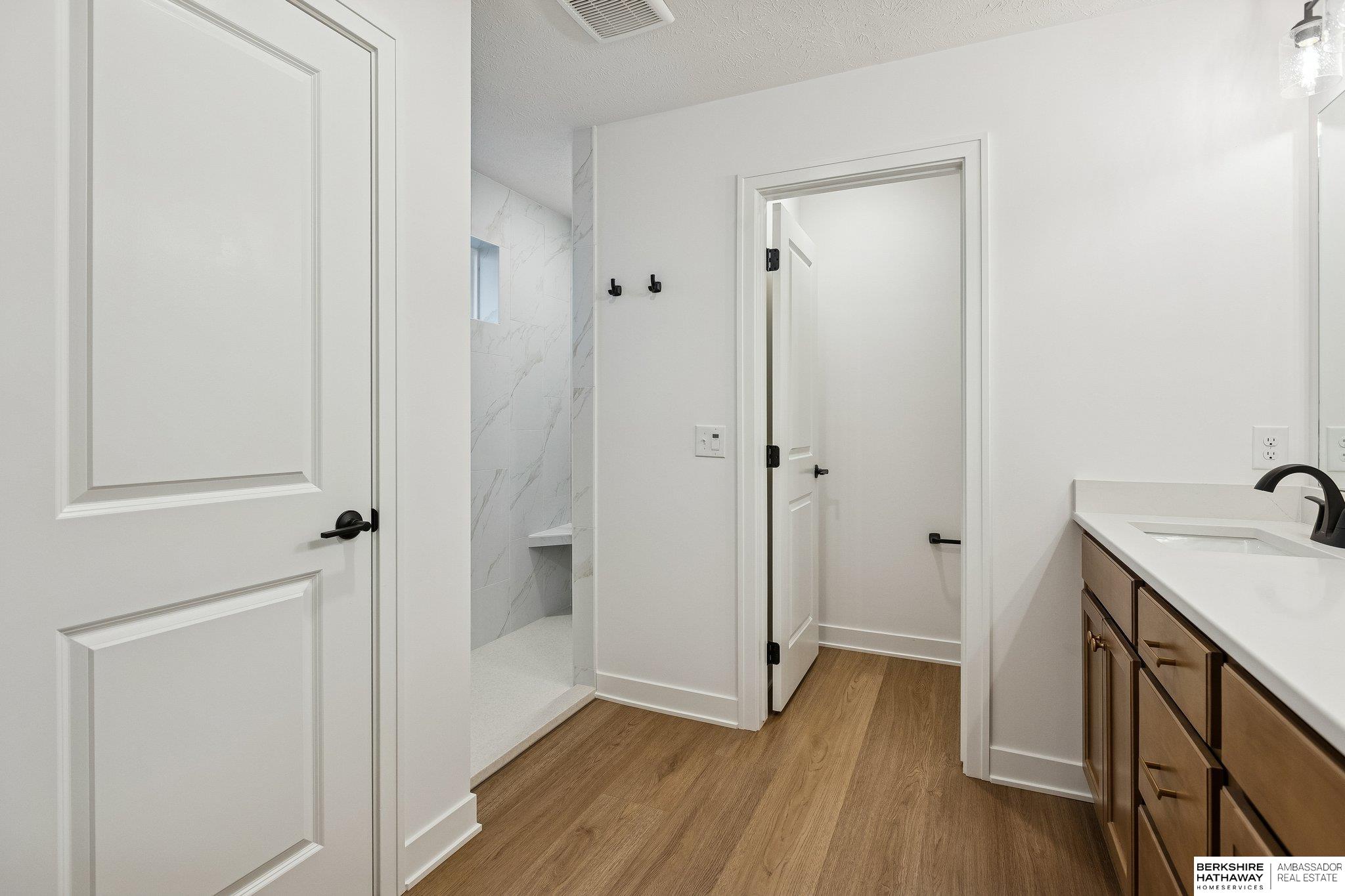 21420 Z Street, Elkhorn, NE, 68022