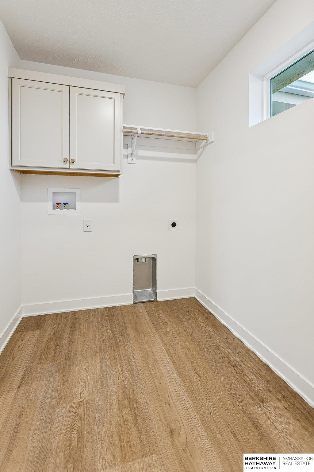 21420 Z Street, Elkhorn, NE, 68022