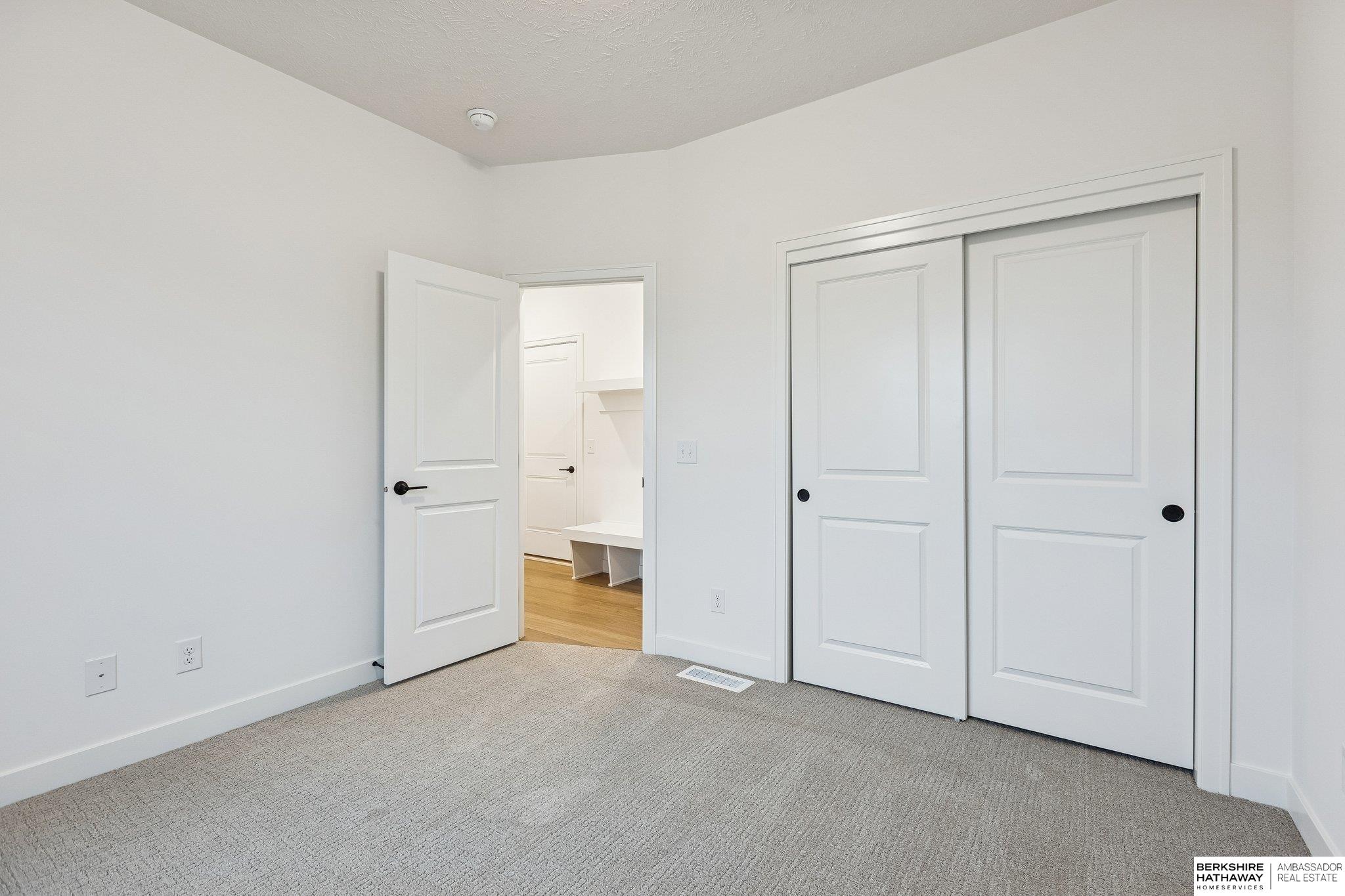 21420 Z Street, Elkhorn, NE, 68022