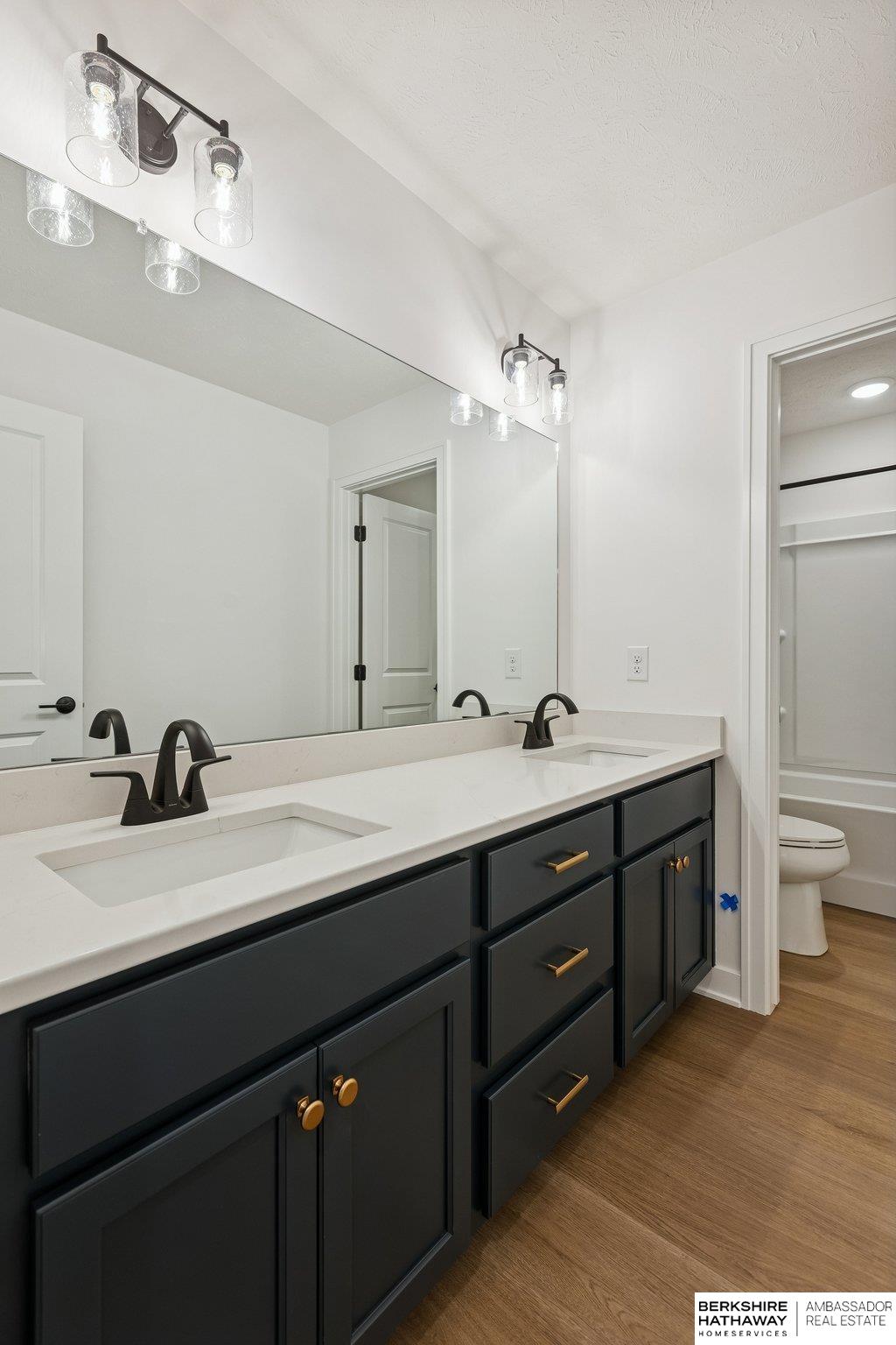 21420 Z Street, Elkhorn, NE, 68022