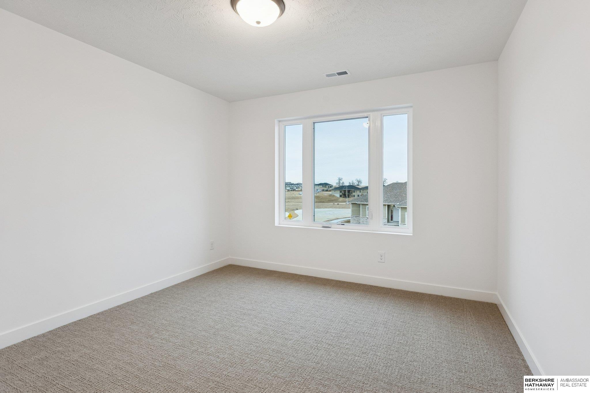 21420 Z Street, Elkhorn, NE, 68022