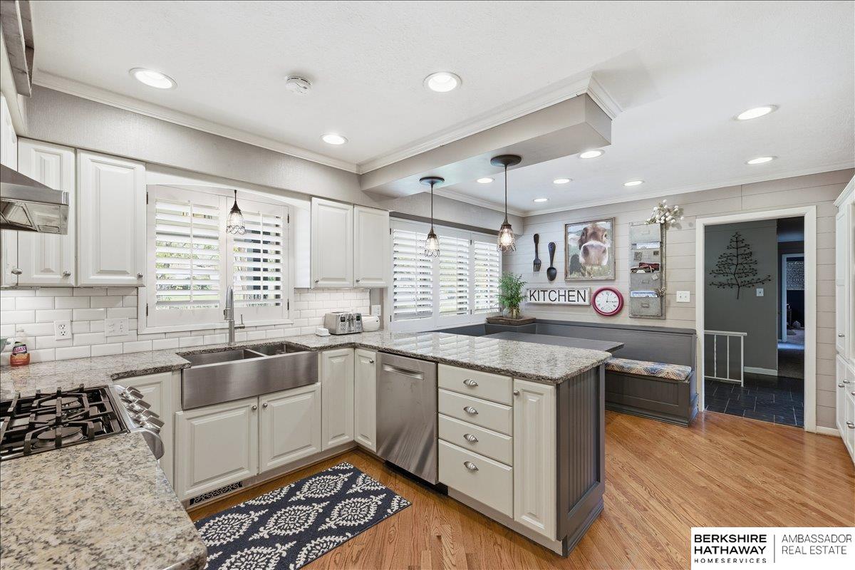 444 Skyline Drive, Elkhorn, NE, 68022