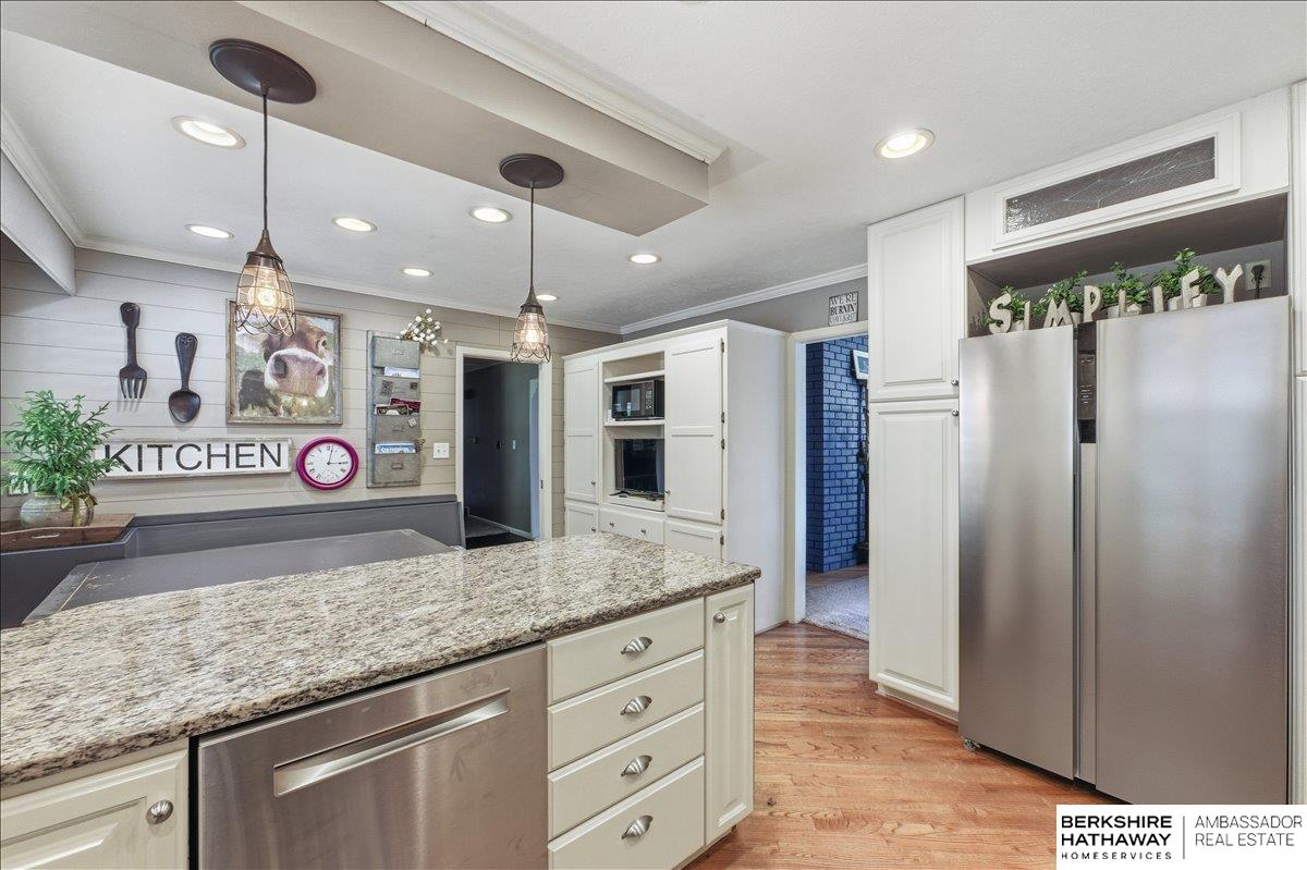 444 Skyline Drive, Elkhorn, NE, 68022