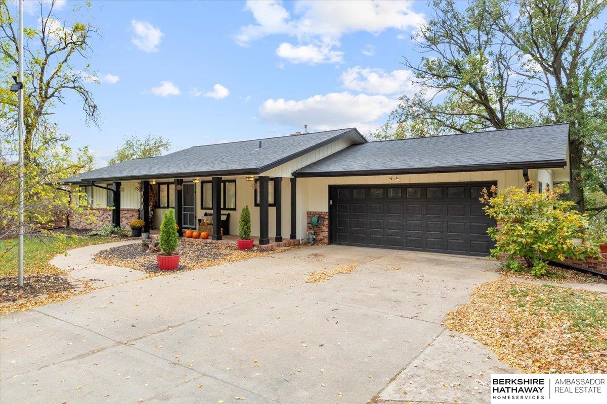 444 Skyline Drive, Elkhorn, NE, 68022