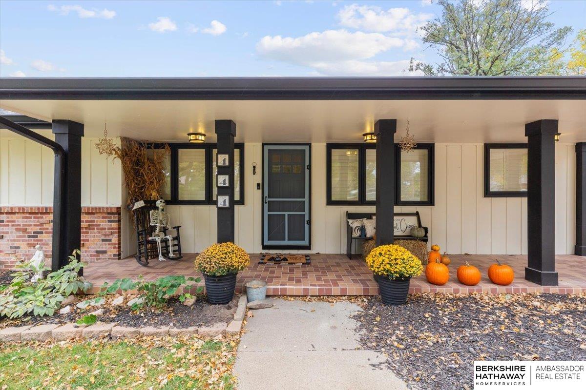 444 Skyline Drive, Elkhorn, NE, 68022