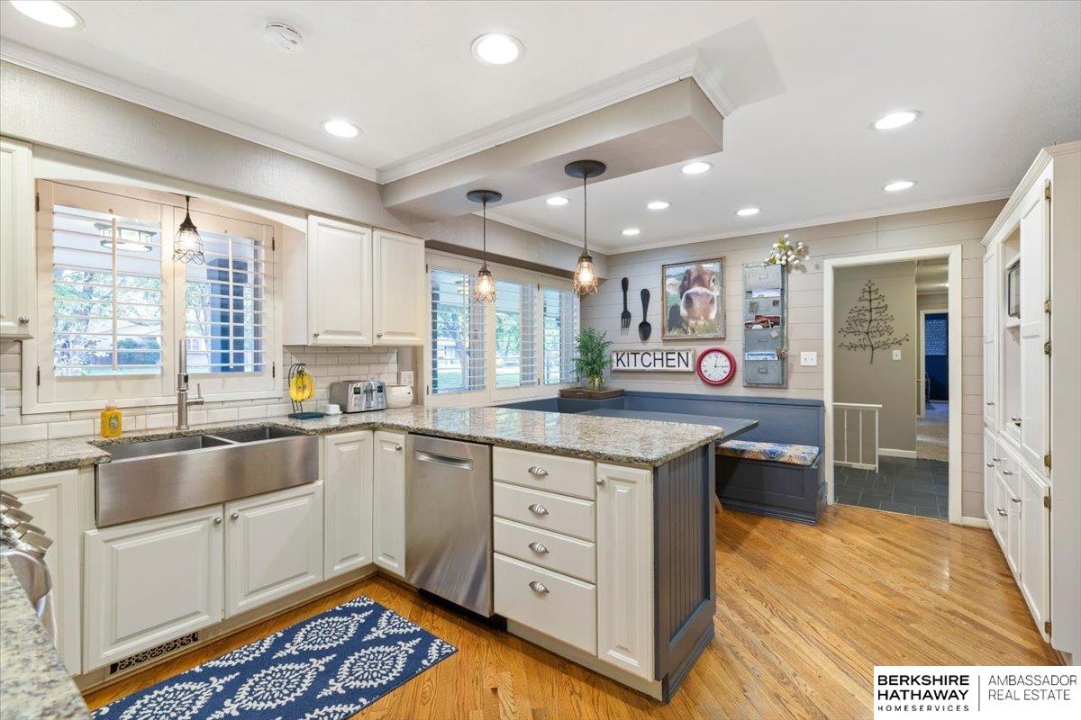 444 Skyline Drive, Elkhorn, NE, 68022