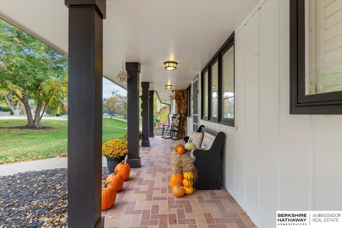 444 Skyline Drive, Elkhorn, NE, 68022