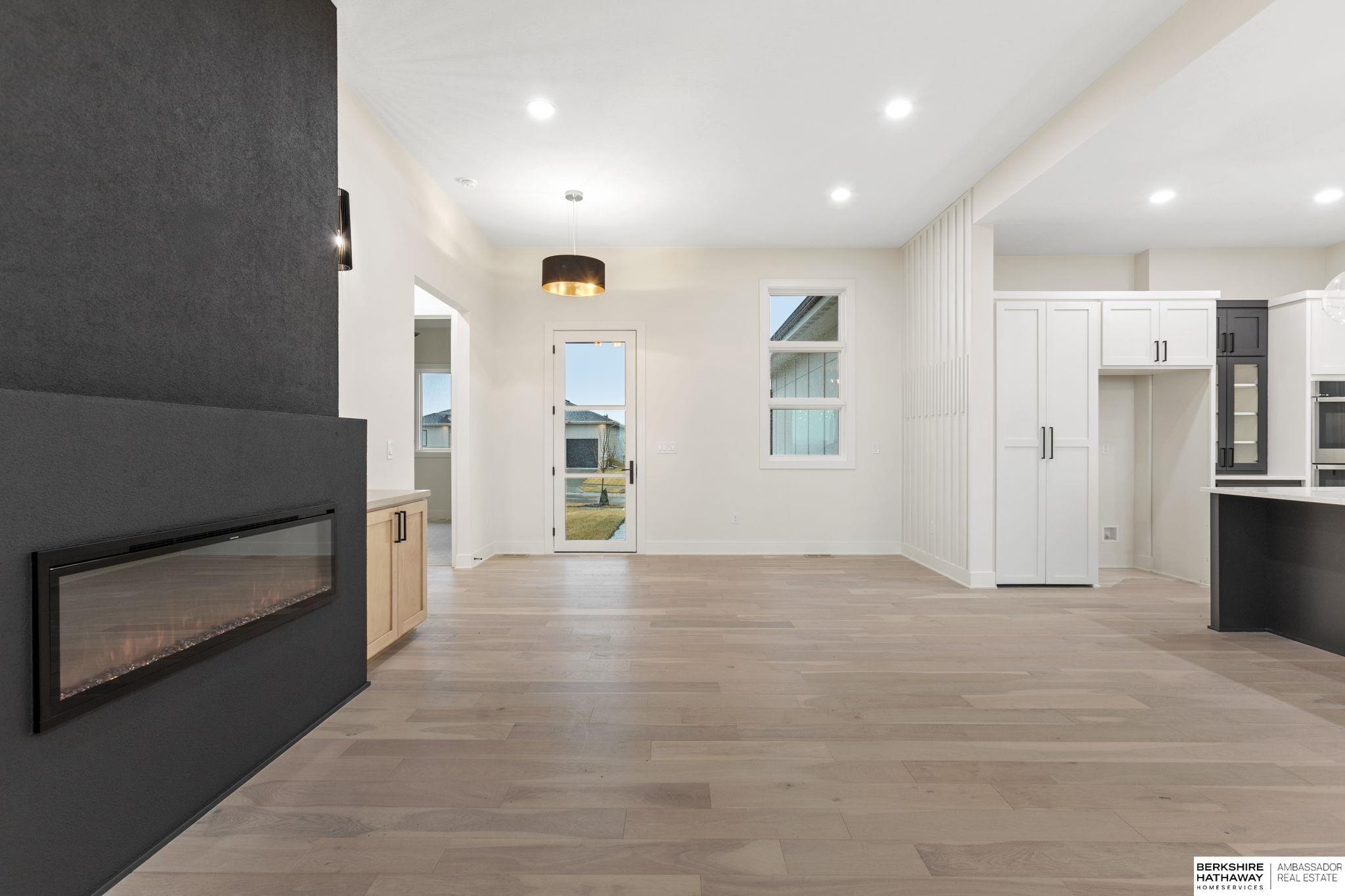 21759 I Street, Elkhorn, NE, 68022