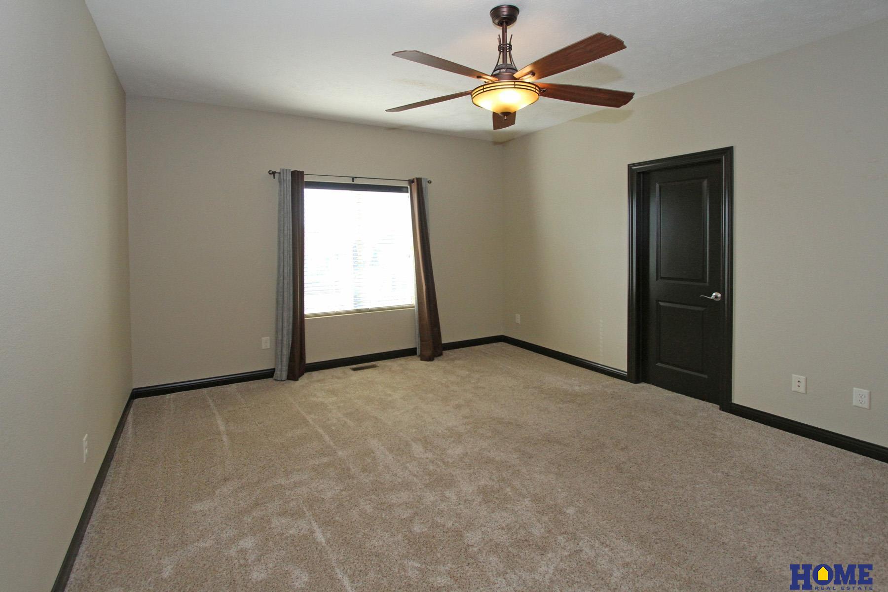 7377 Yankee Woods Drive, Lincoln, NE, 68516