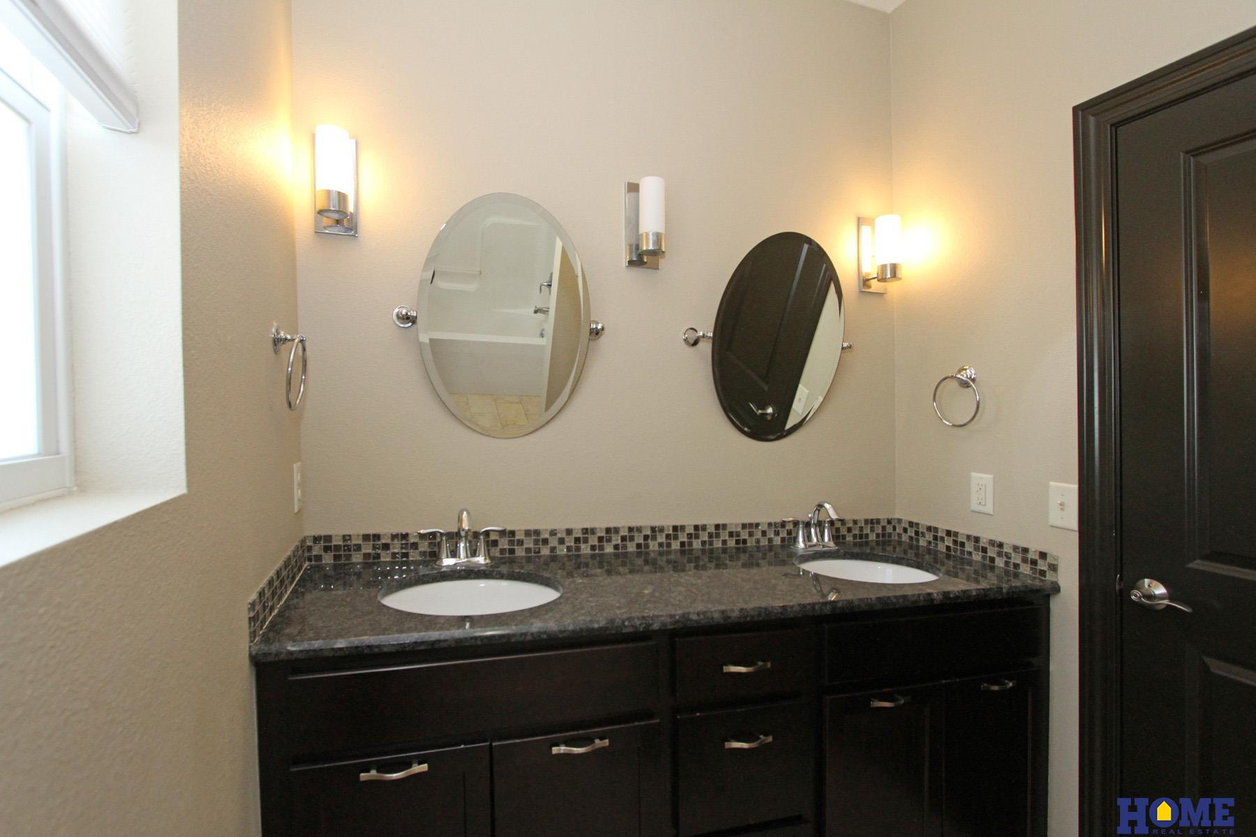 7377 Yankee Woods Drive, Lincoln, NE, 68516