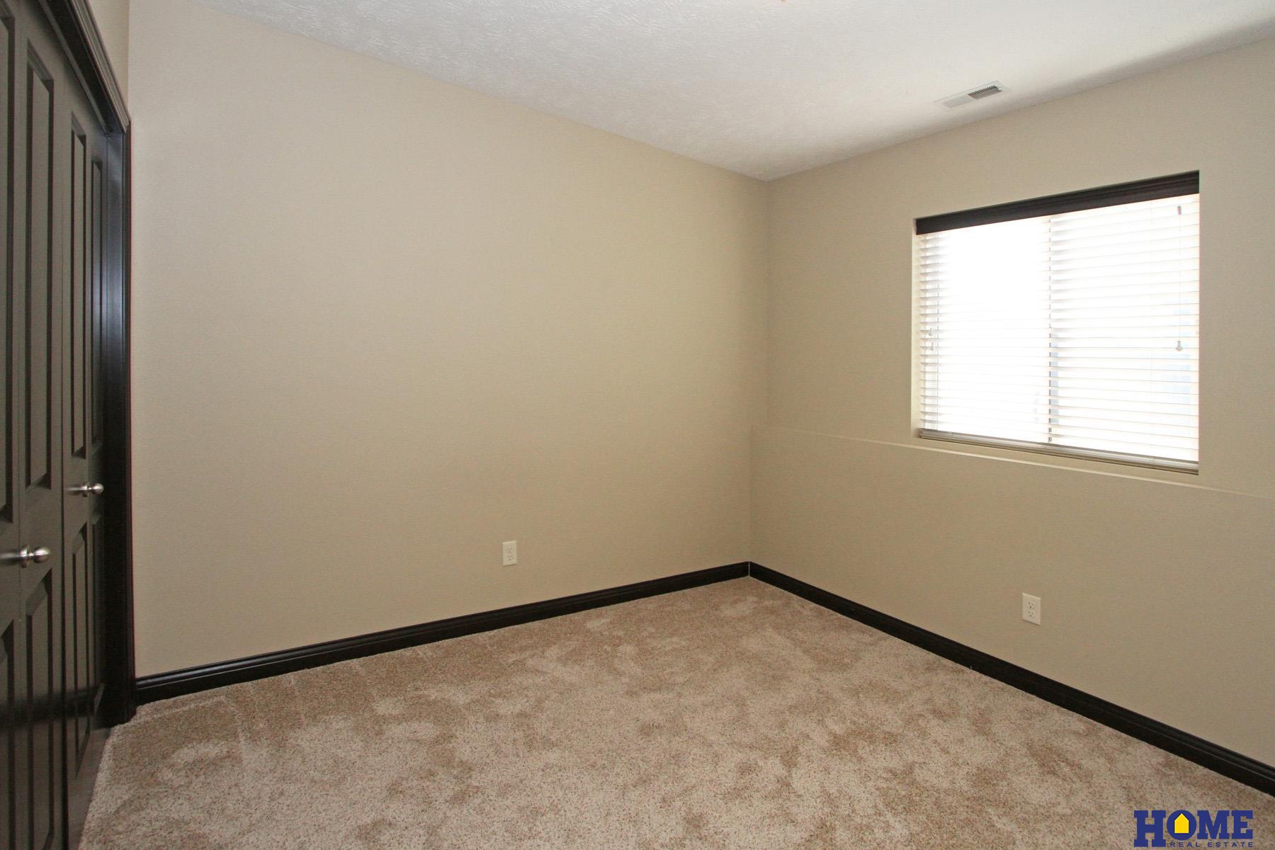 7377 Yankee Woods Drive, Lincoln, NE, 68516