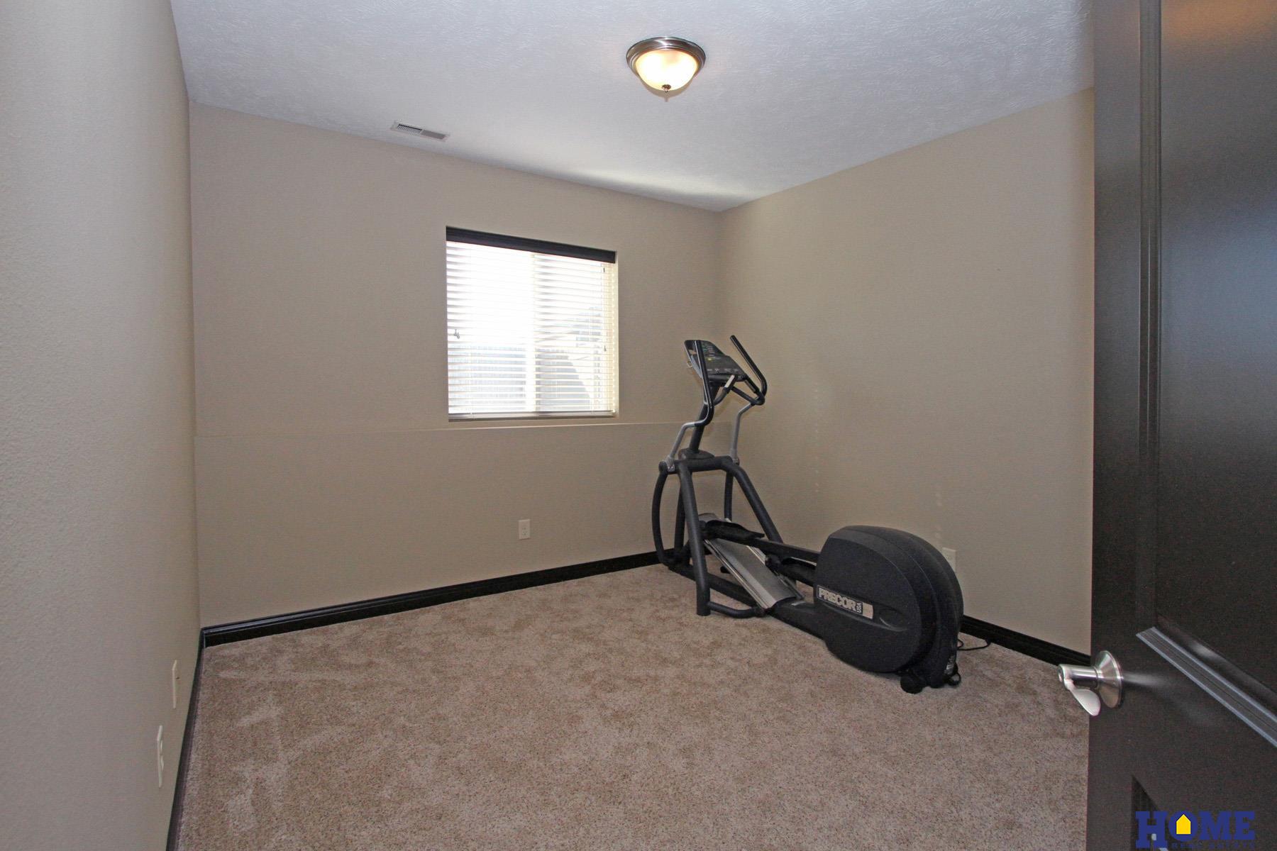 7377 Yankee Woods Drive, Lincoln, NE, 68516