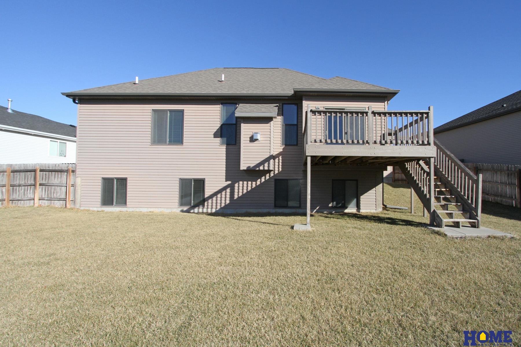 7377 Yankee Woods Drive, Lincoln, NE, 68516