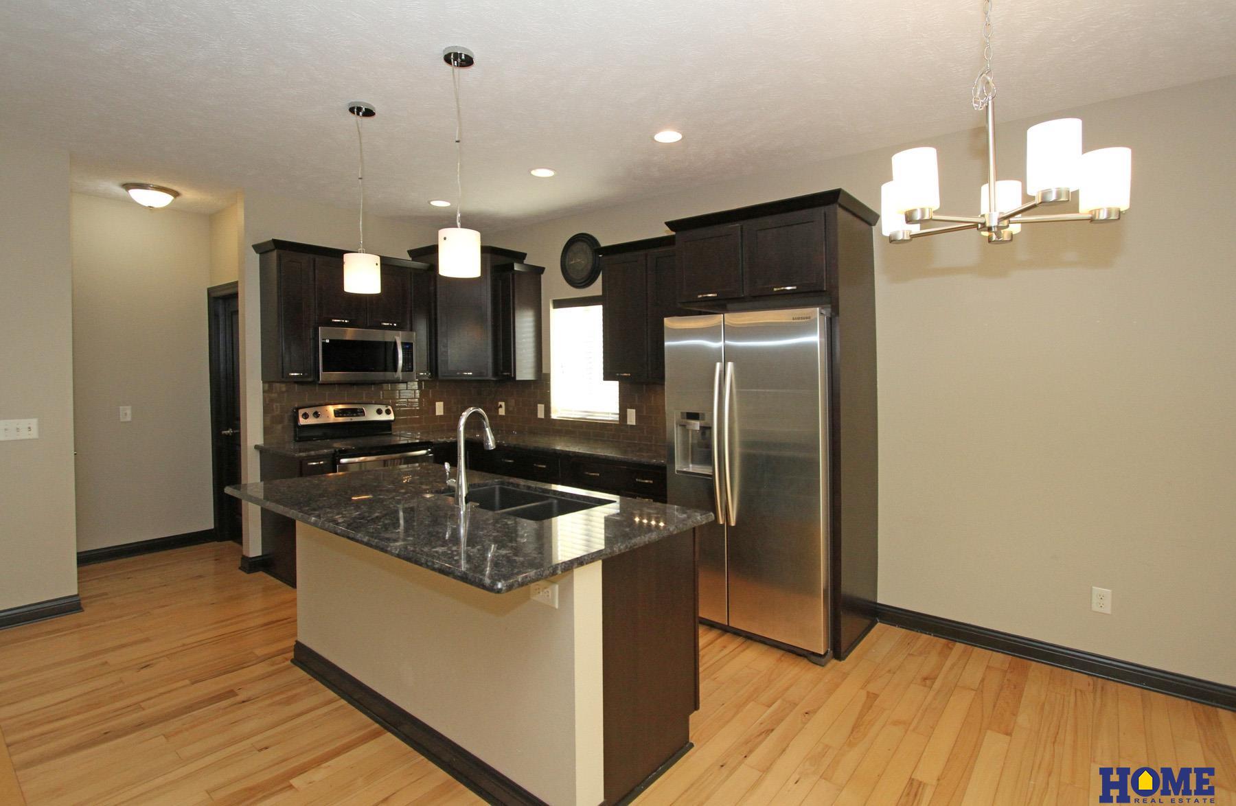 7377 Yankee Woods Drive, Lincoln, NE, 68516