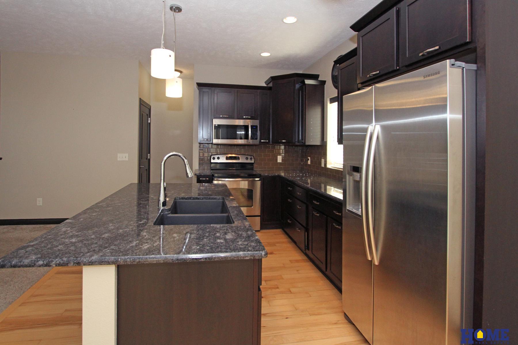 7377 Yankee Woods Drive, Lincoln, NE, 68516