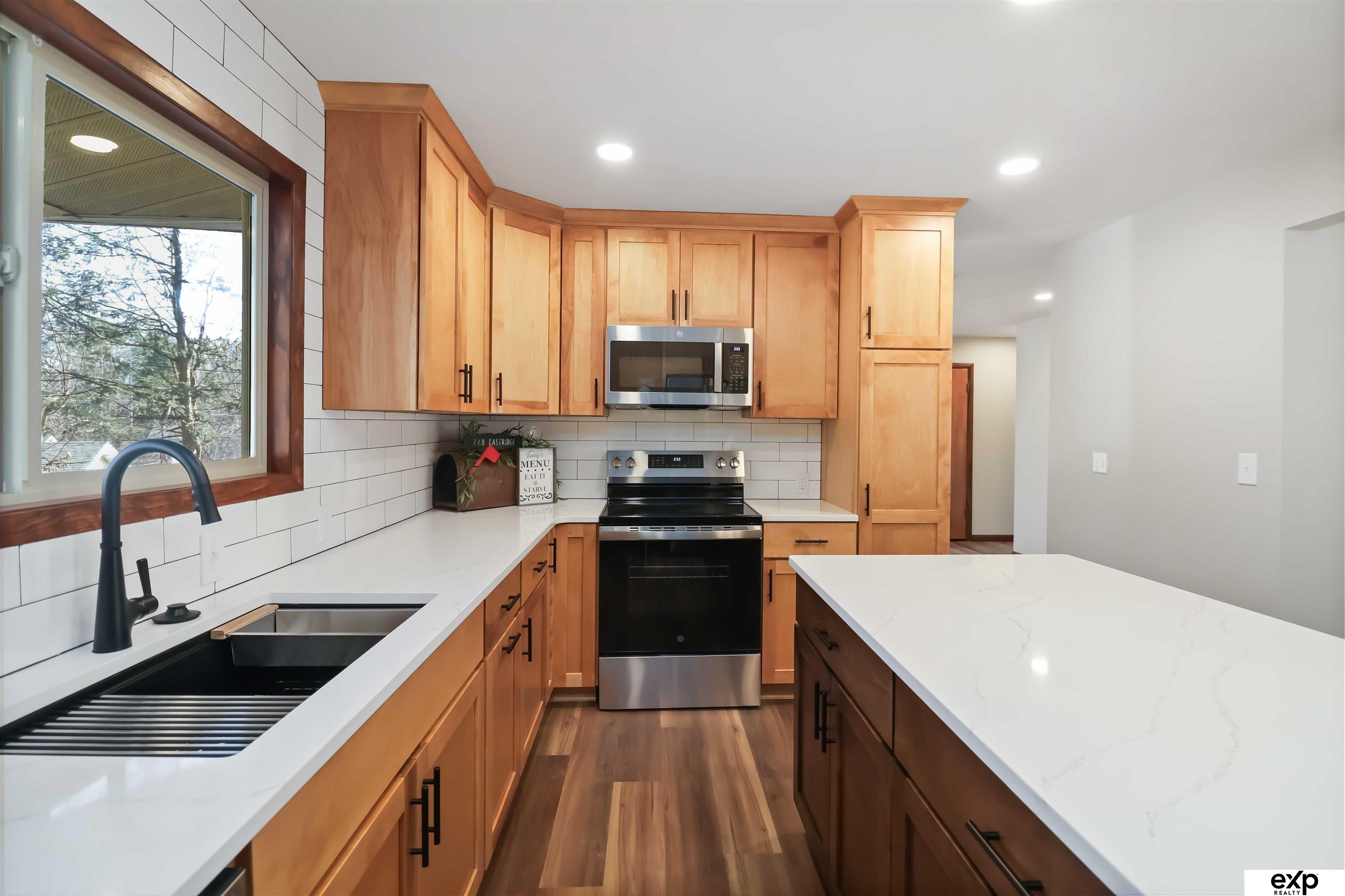 728 Eastridge Drive, Lincoln, NE, 68510