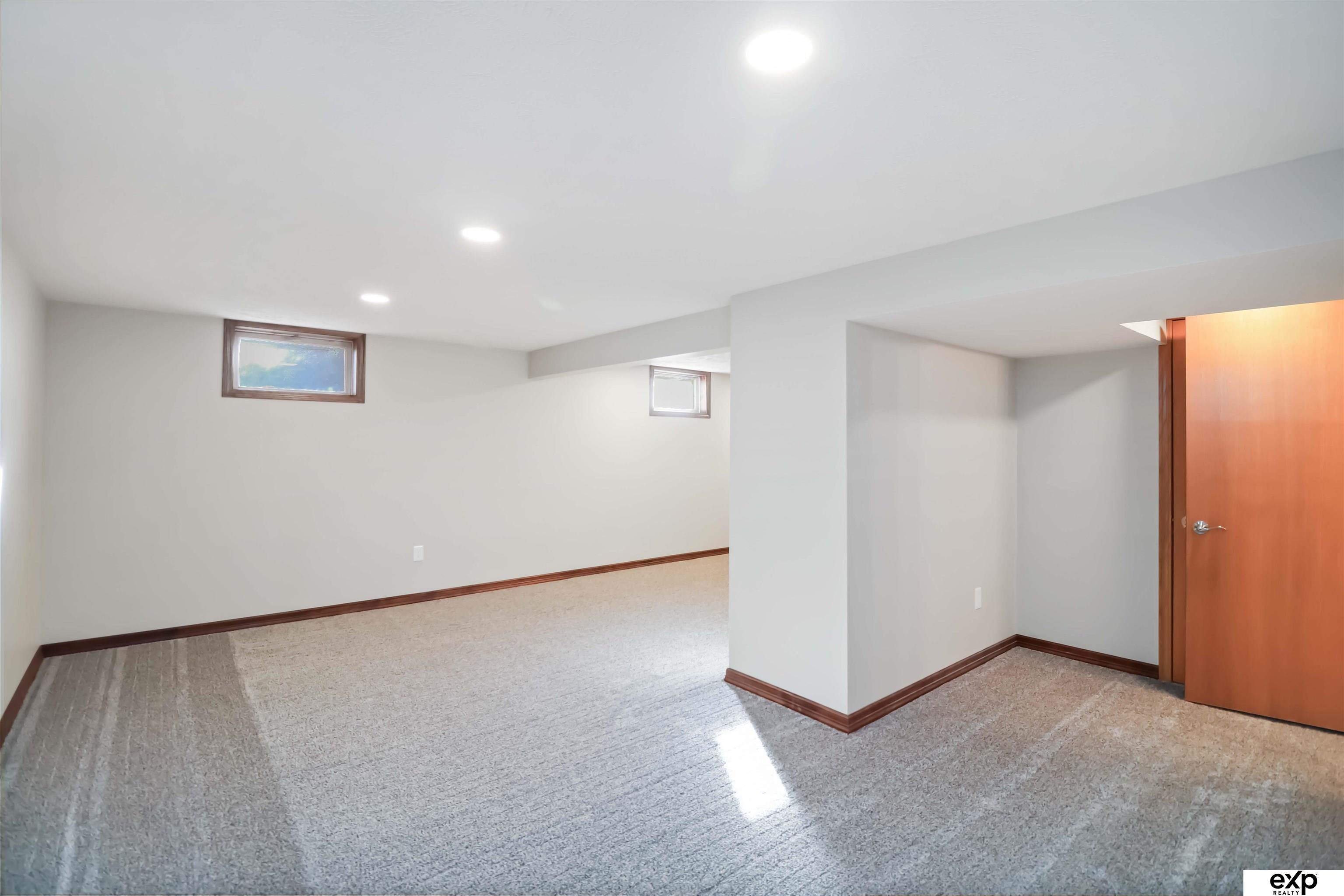 728 Eastridge Drive, Lincoln, NE, 68510