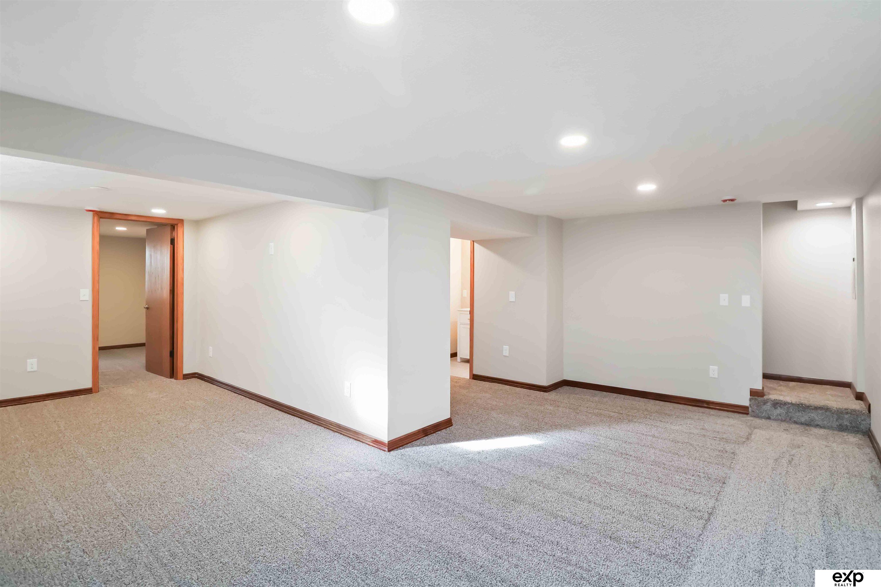 728 Eastridge Drive, Lincoln, NE, 68510