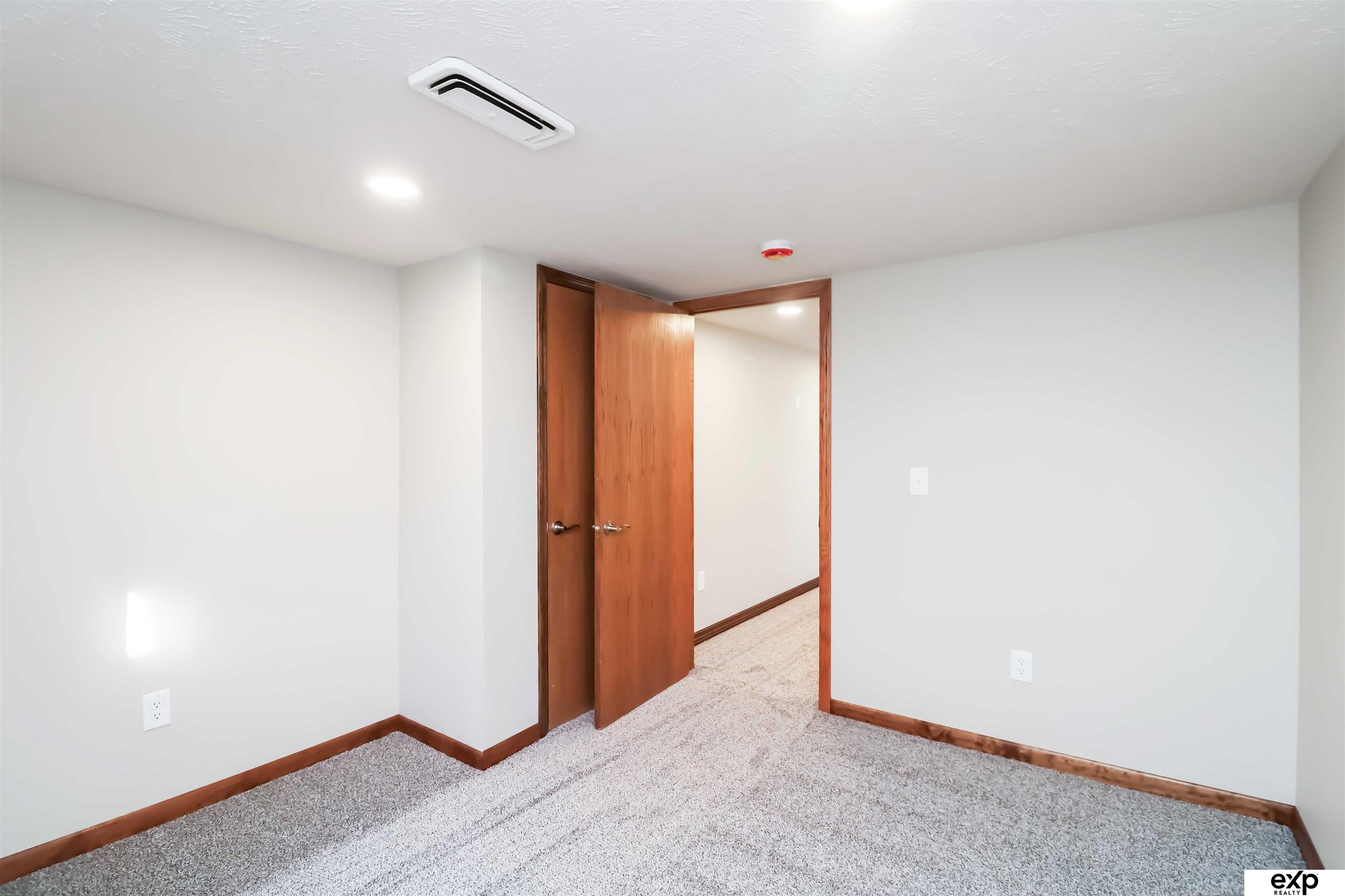 728 Eastridge Drive, Lincoln, NE, 68510