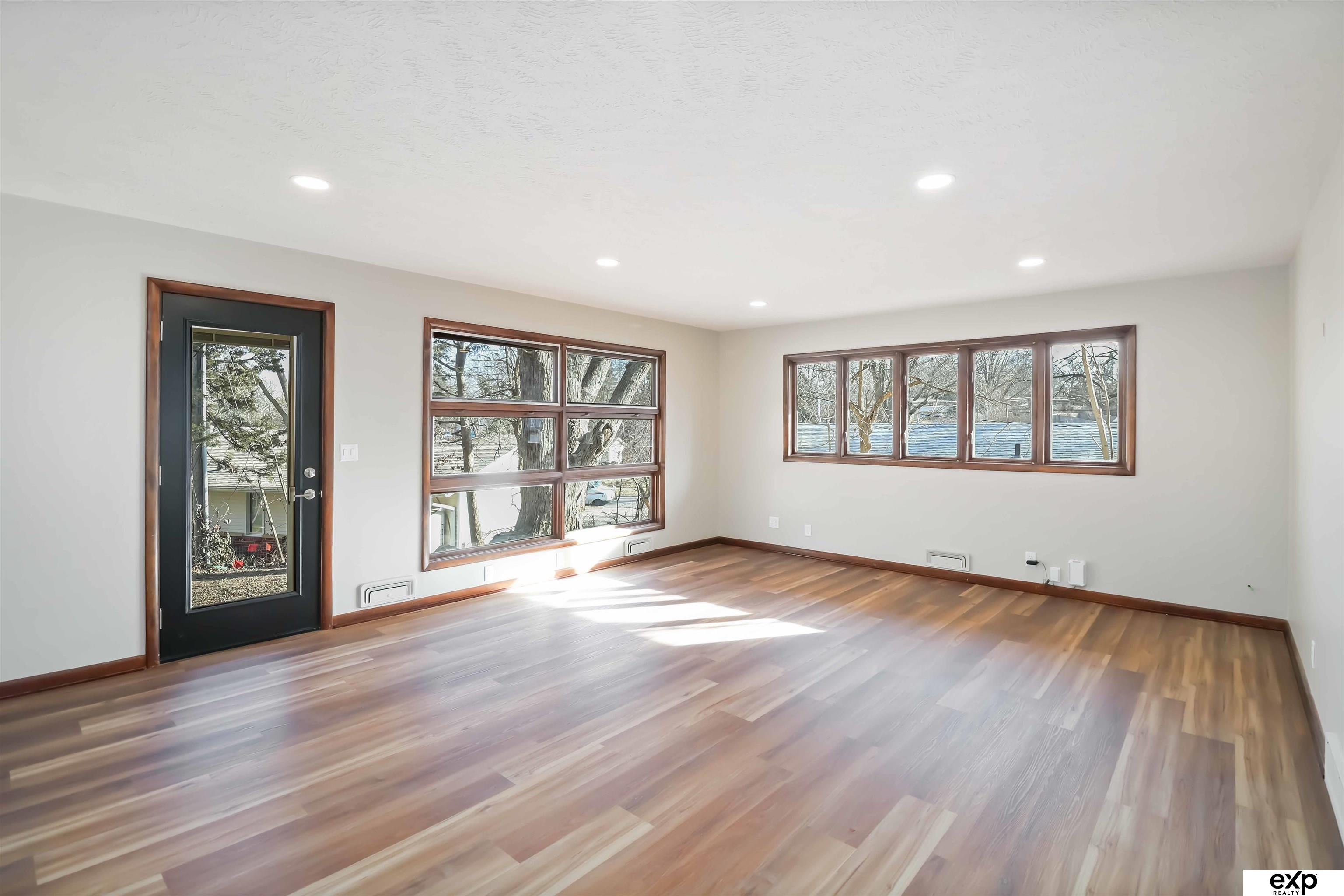 728 Eastridge Drive, Lincoln, NE, 68510