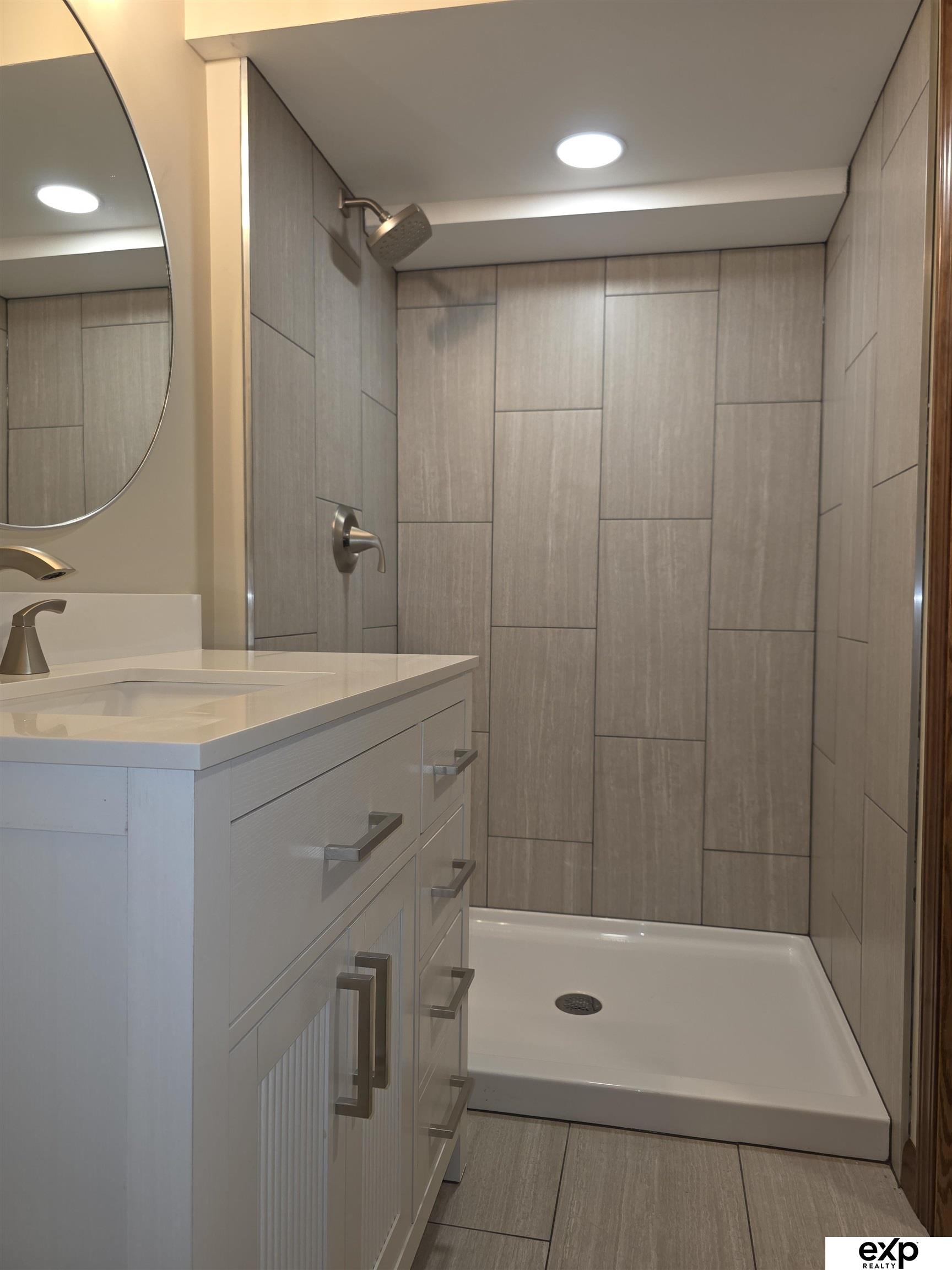 728 Eastridge Drive, Lincoln, NE, 68510