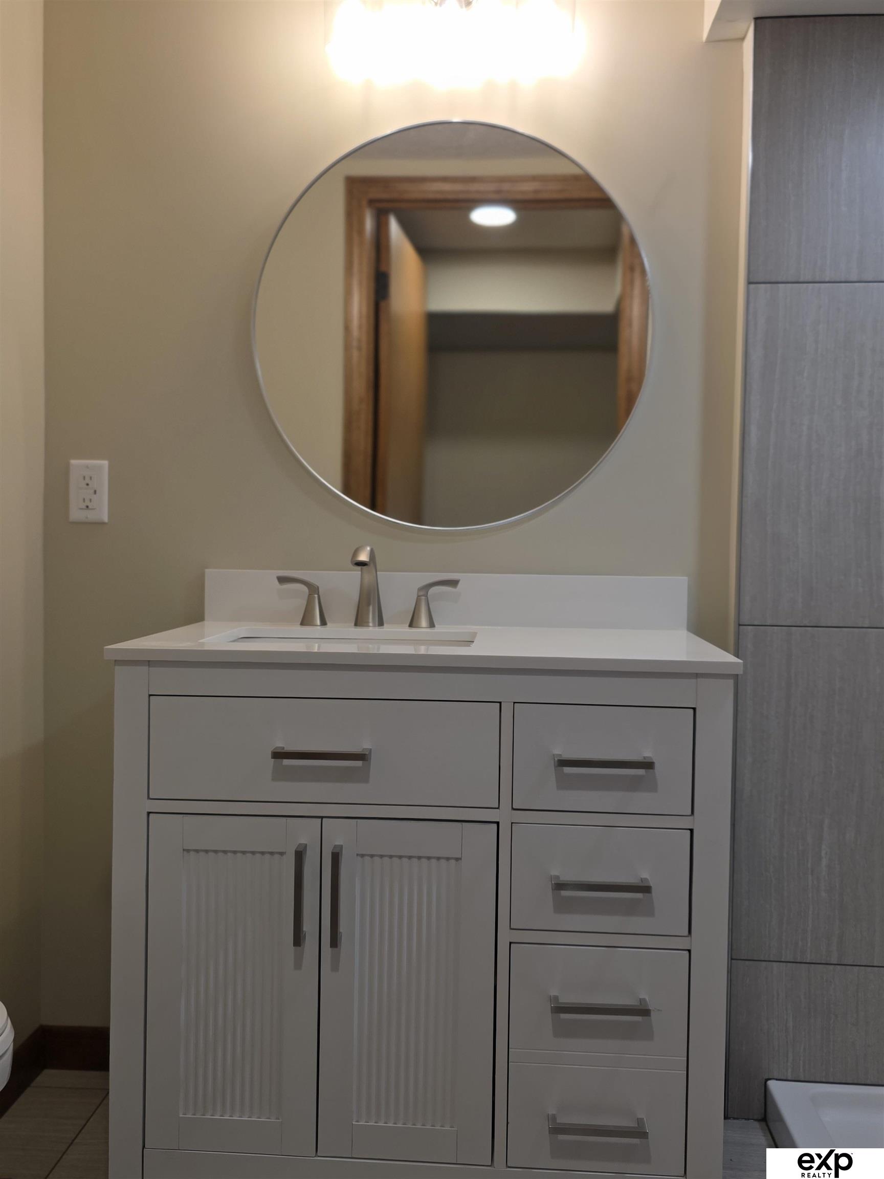 728 Eastridge Drive, Lincoln, NE, 68510