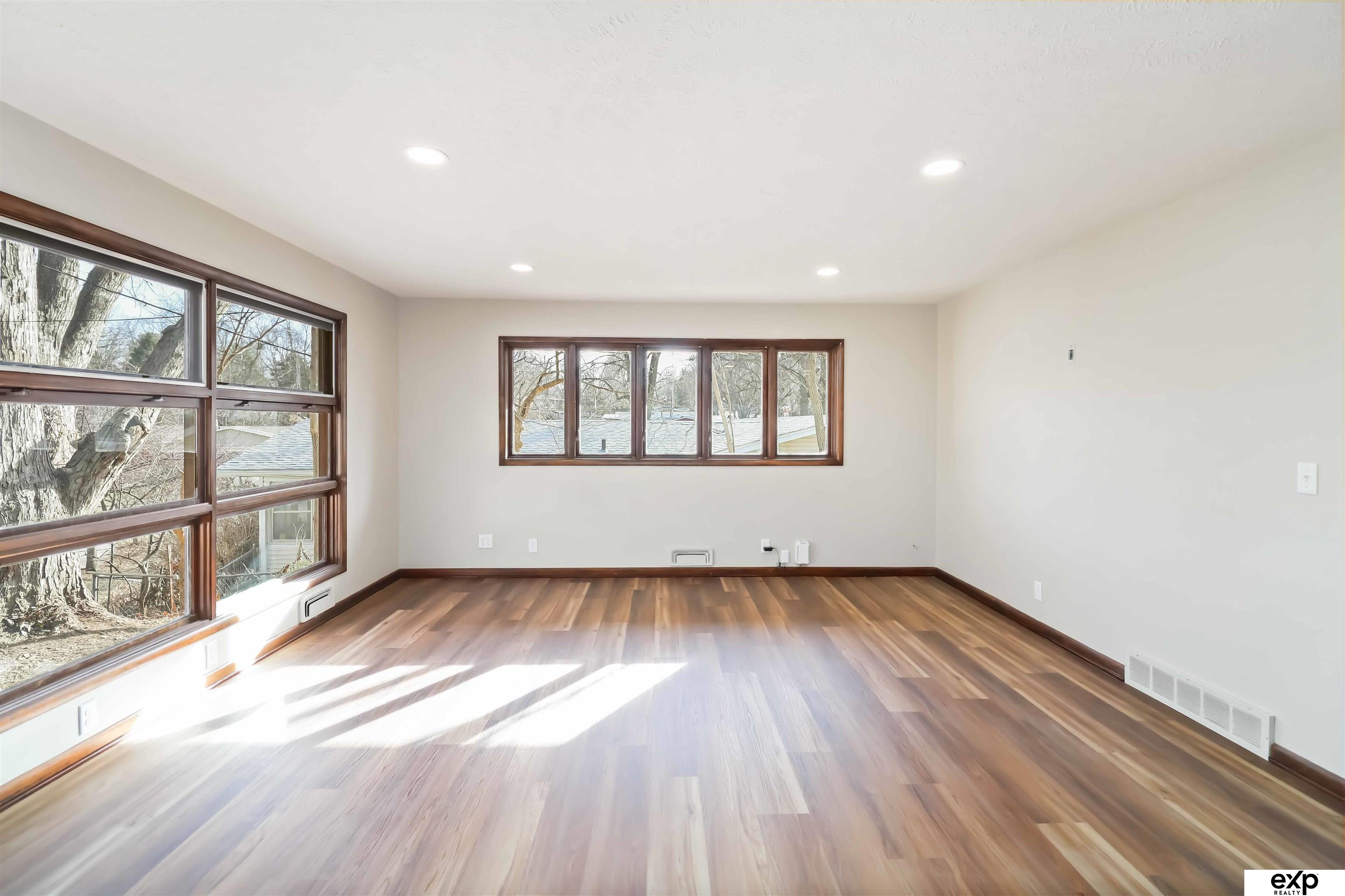 728 Eastridge Drive, Lincoln, NE, 68510